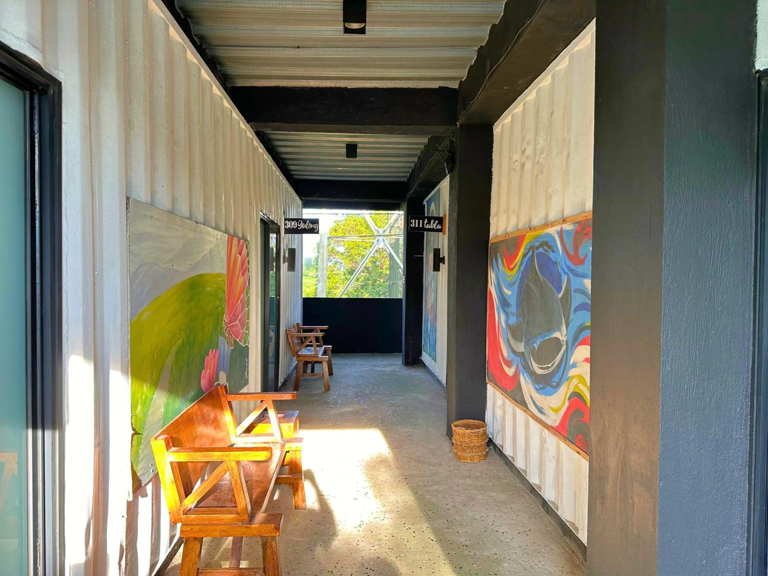 Area and facilities in Containers by Eco Hotels