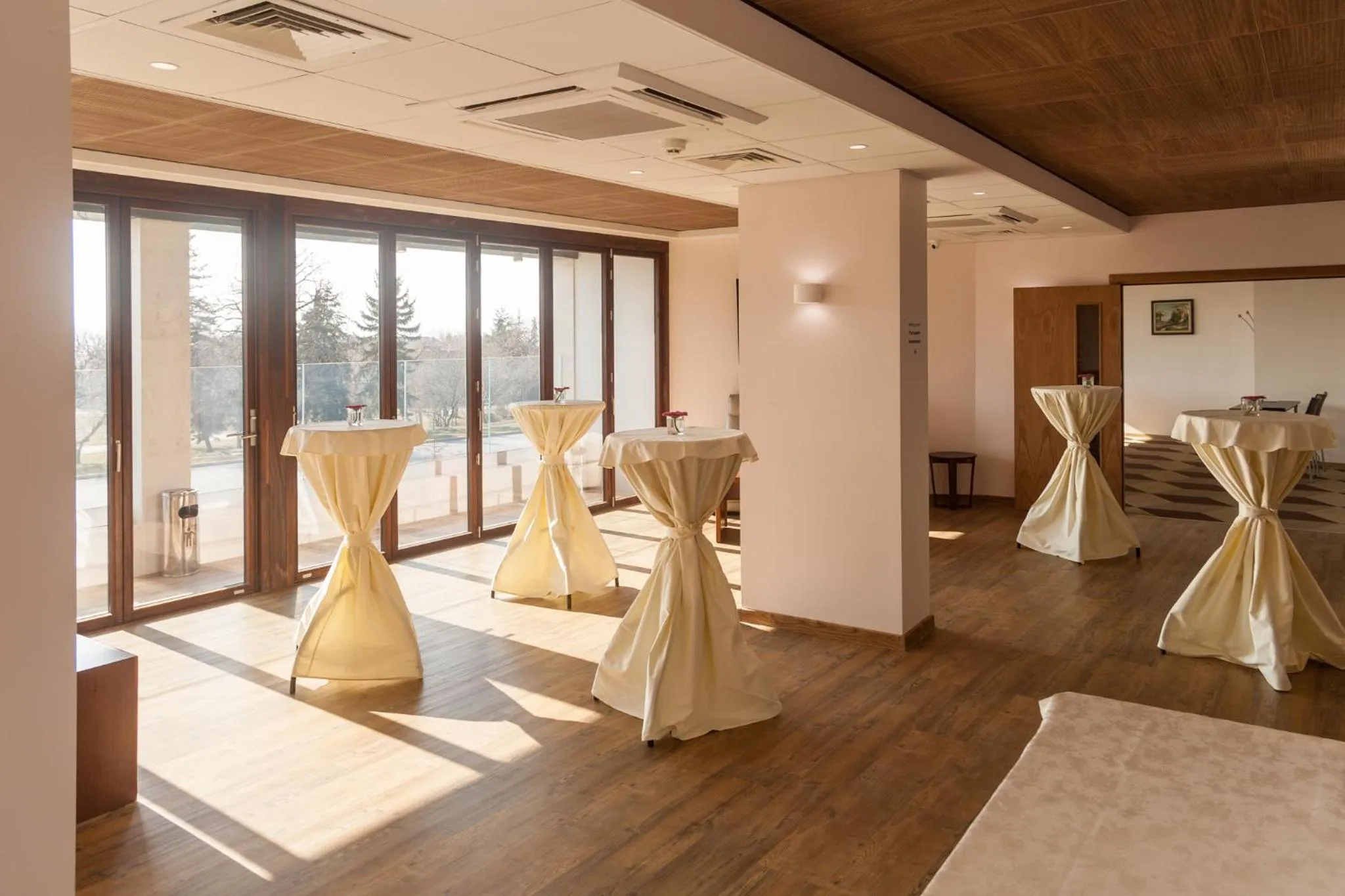 Lounge or bar in Amiral Hotel