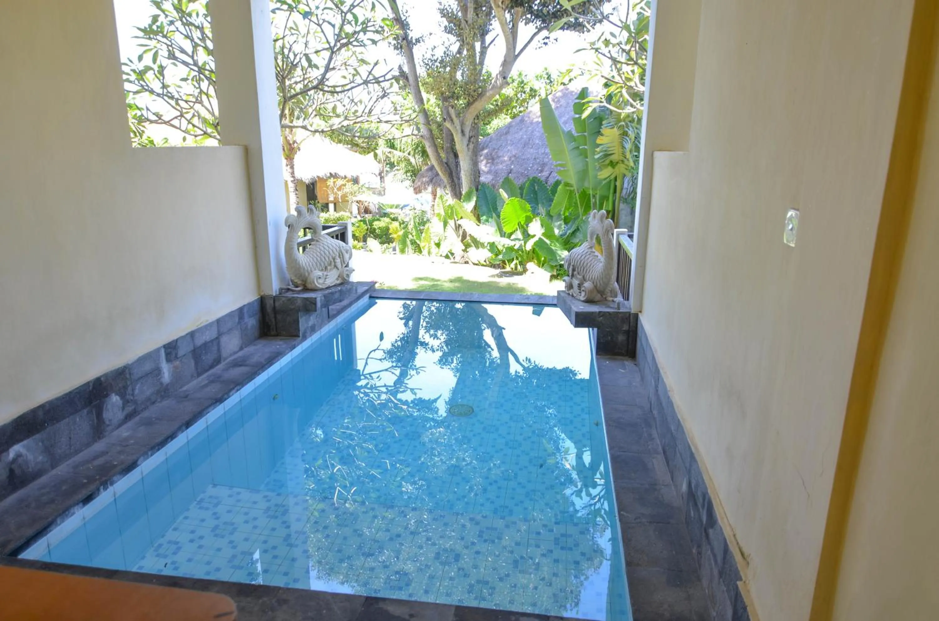 Swimming pool in Tamarind Beach Bungalow