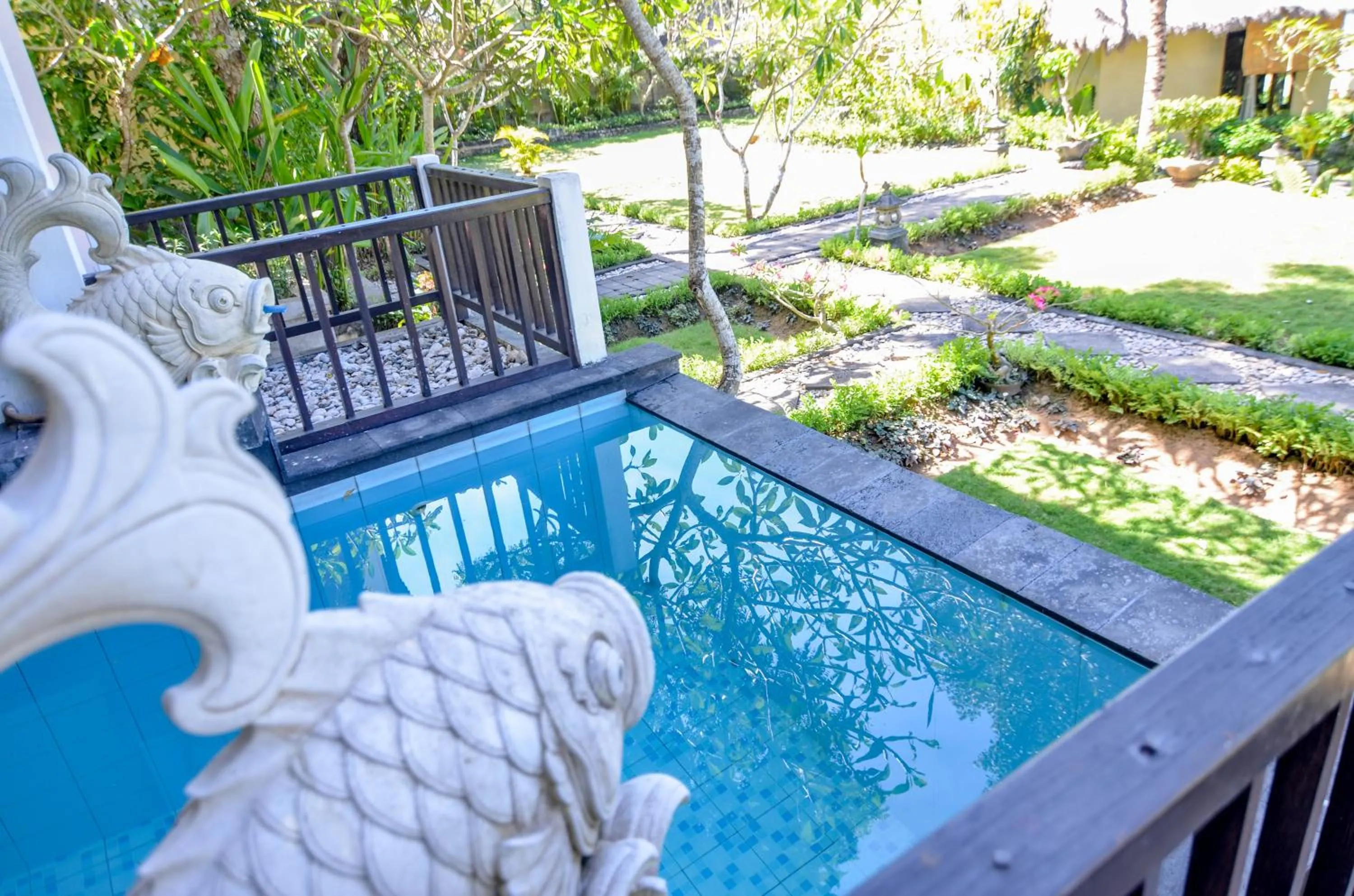 Swimming pool in Tamarind Beach Bungalow