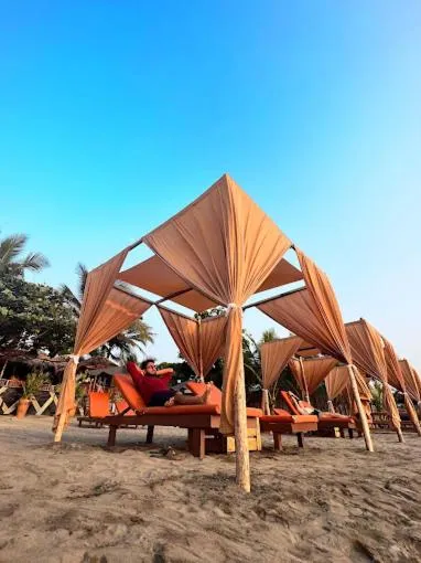 Winter in SinQ Beach Morjim