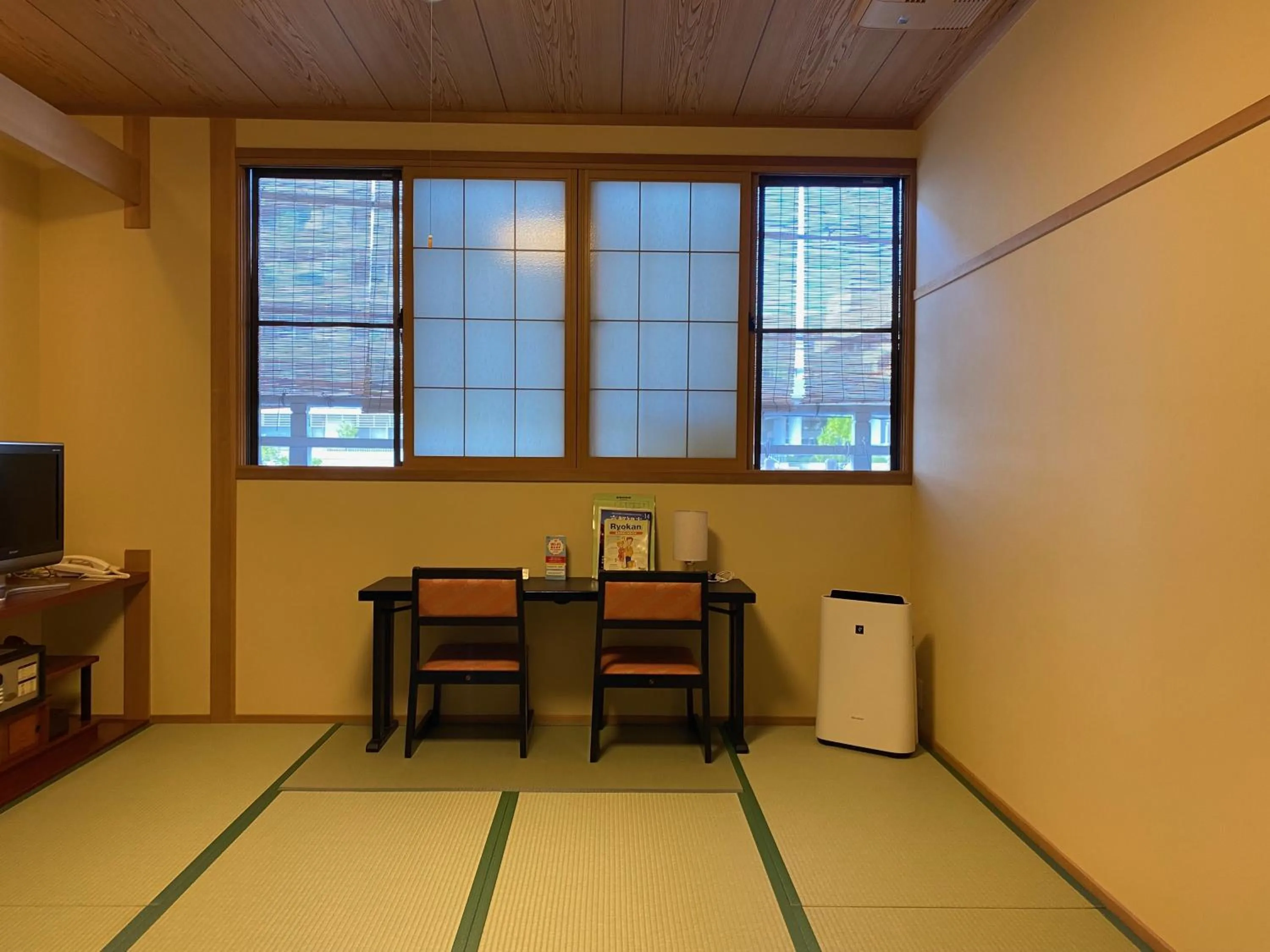 Photo of the whole room in Ryokan Sawaya Honten