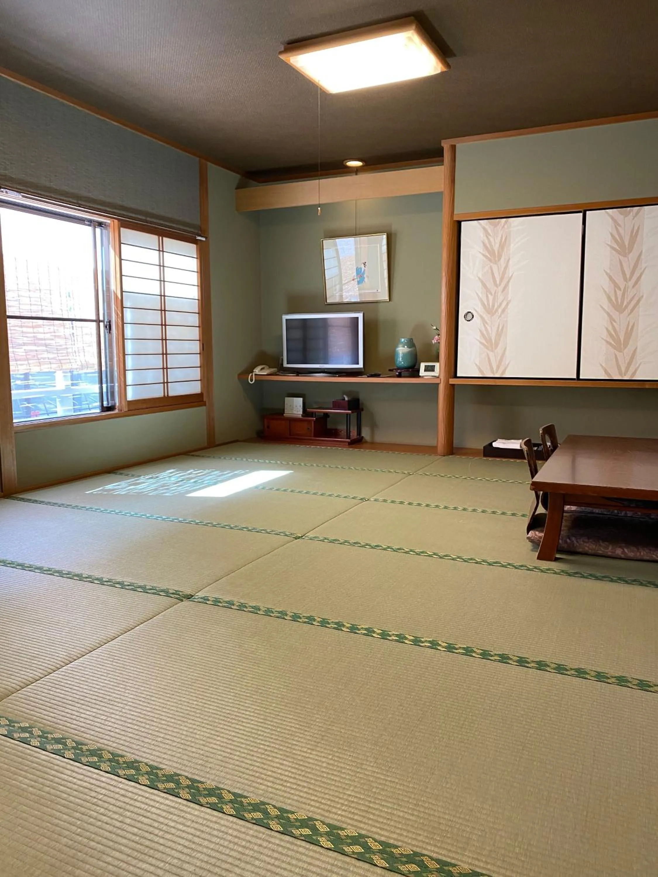 Photo of the whole room in Ryokan Sawaya Honten