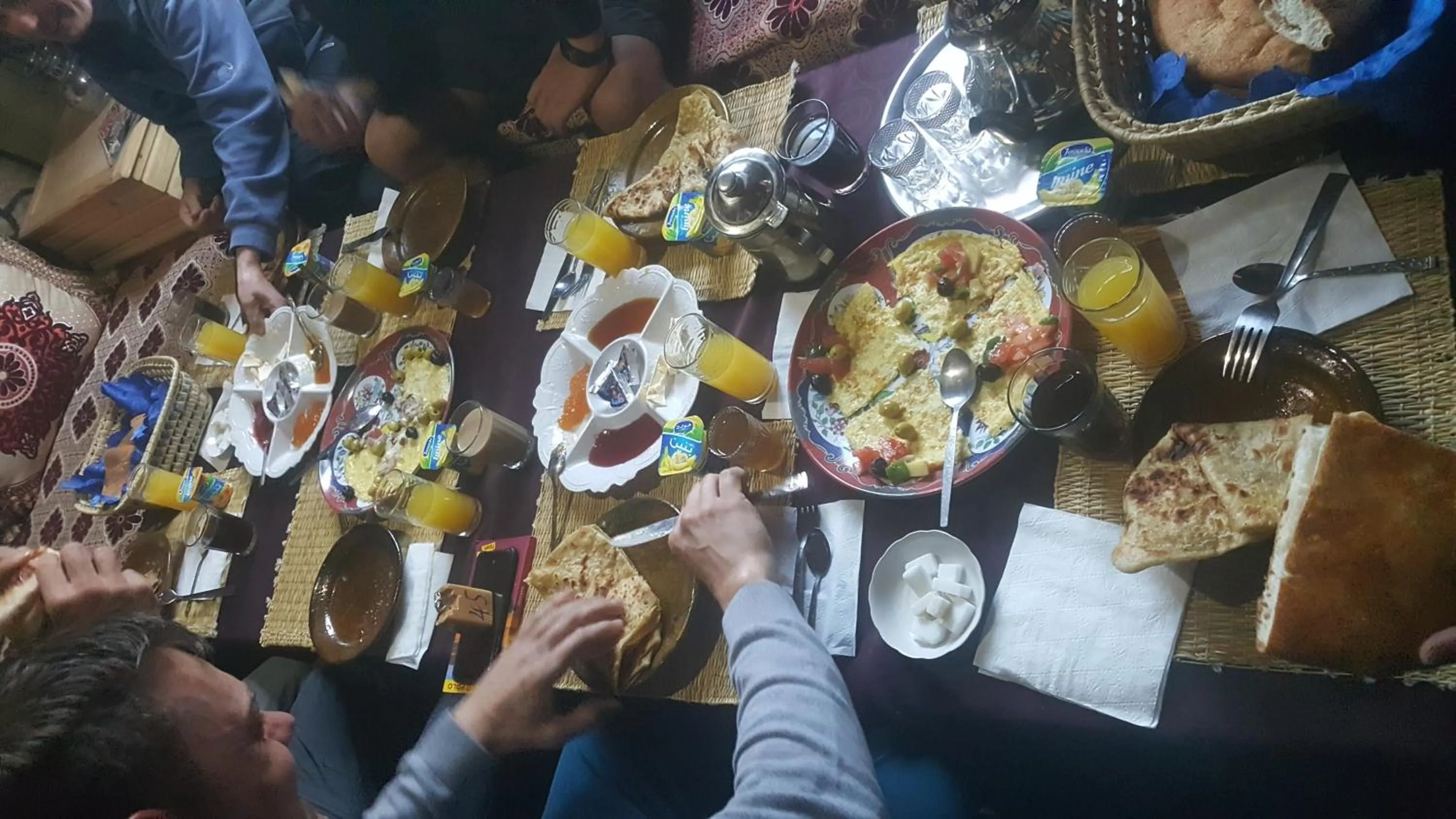 Food and drinks in Les Jardins De Todgha gorges de todra tinghir