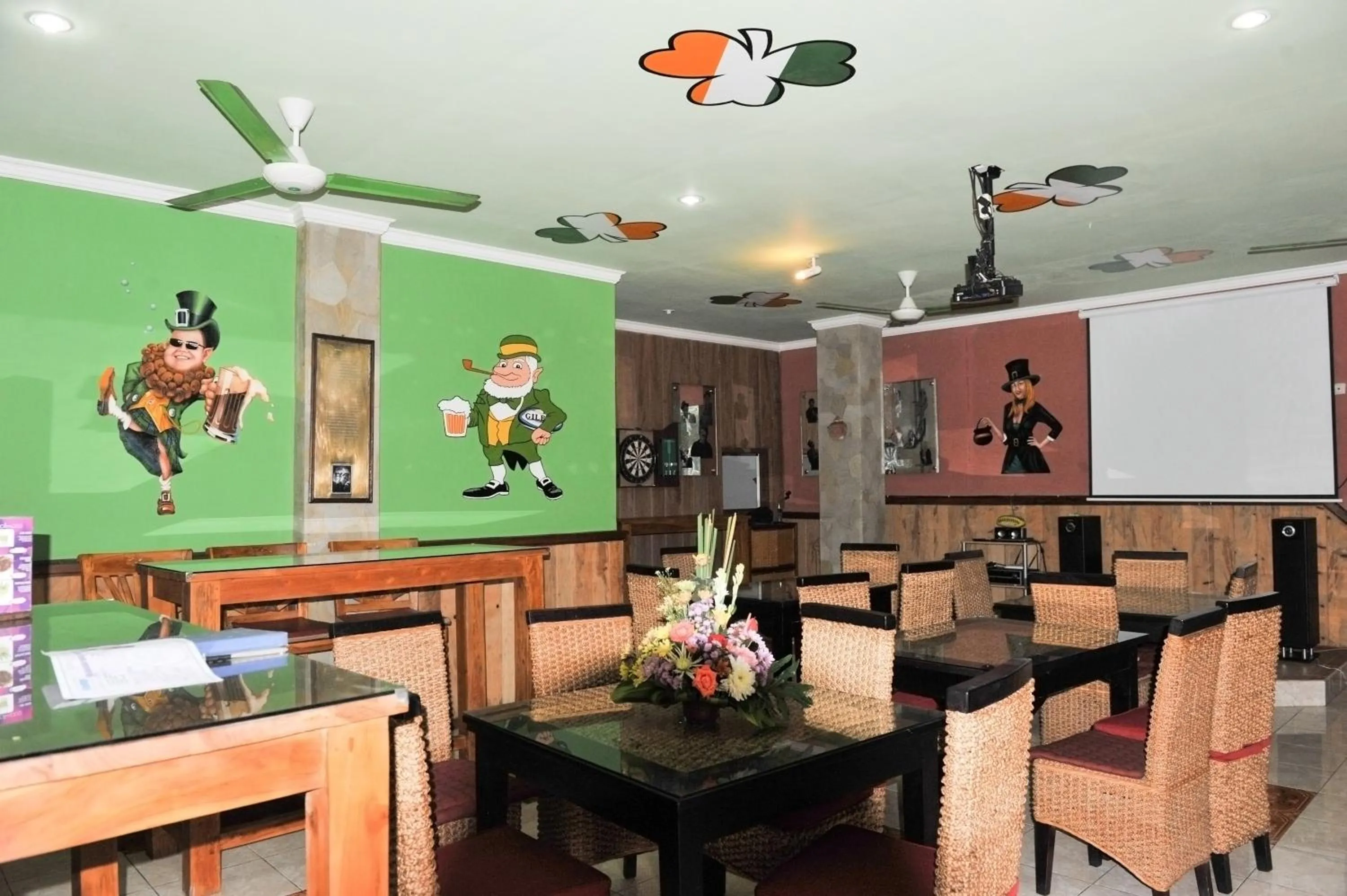 Restaurant/places to eat in Bali Palms Resort