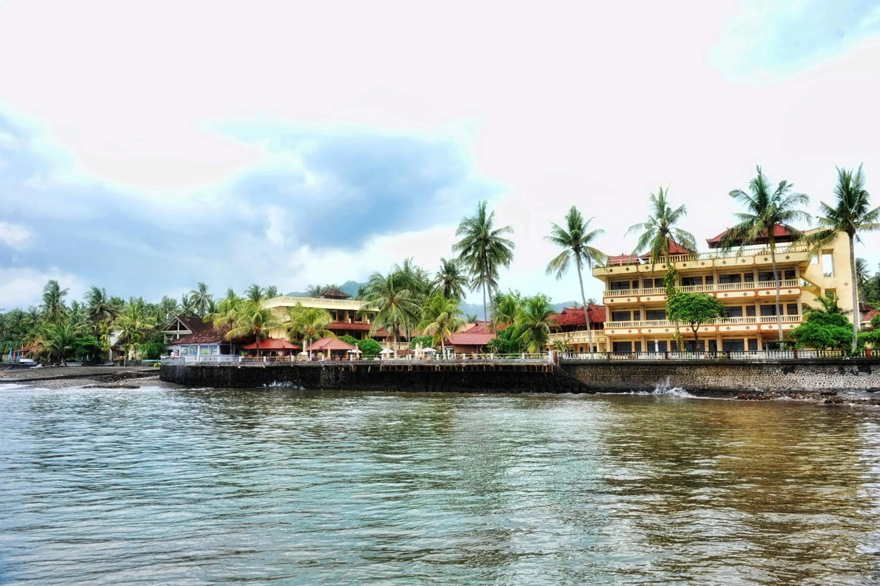 Beach in Bali Palms Resort