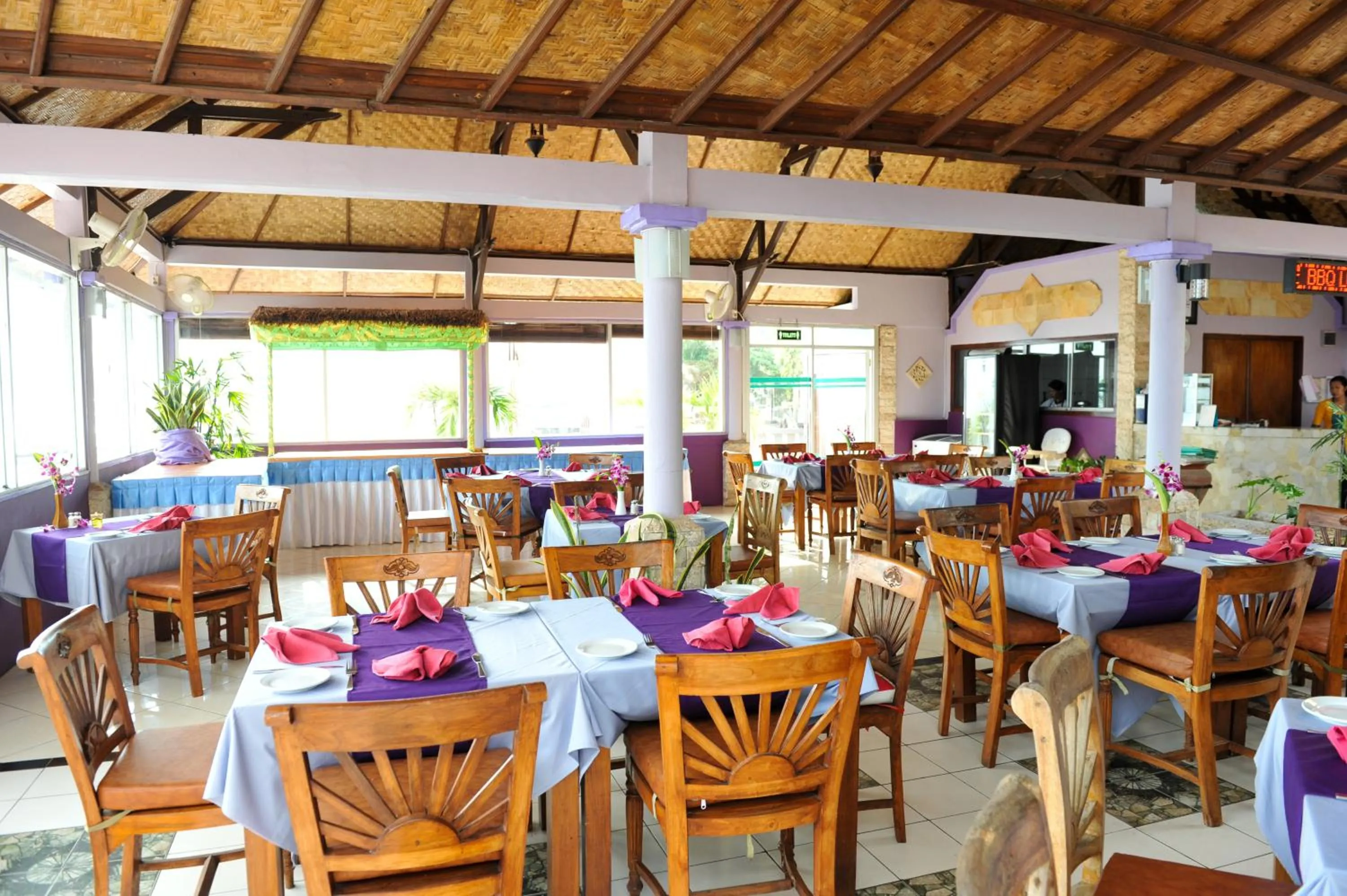 Restaurant/places to eat in Bali Palms Resort