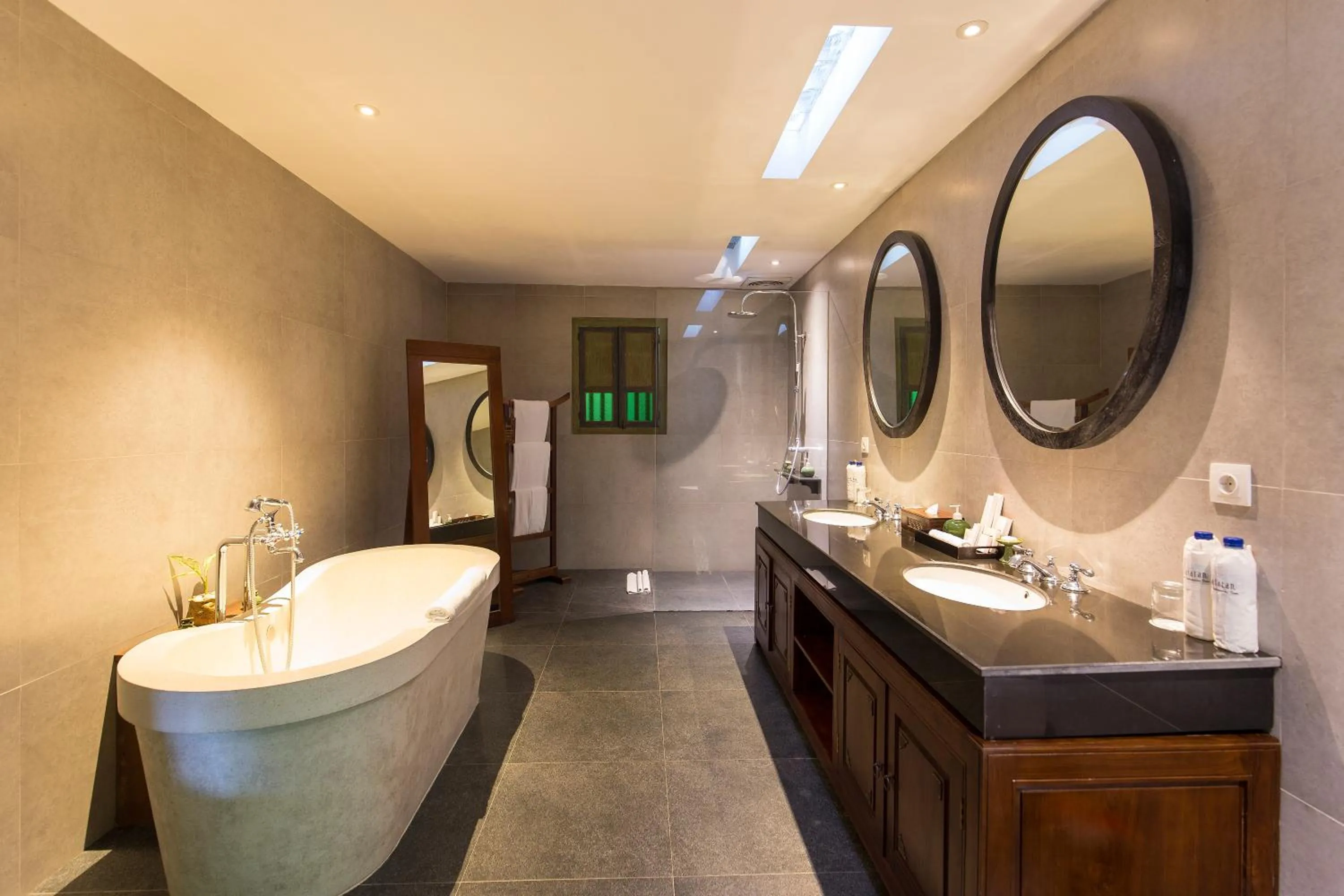 Bathroom in Plataran Borobudur