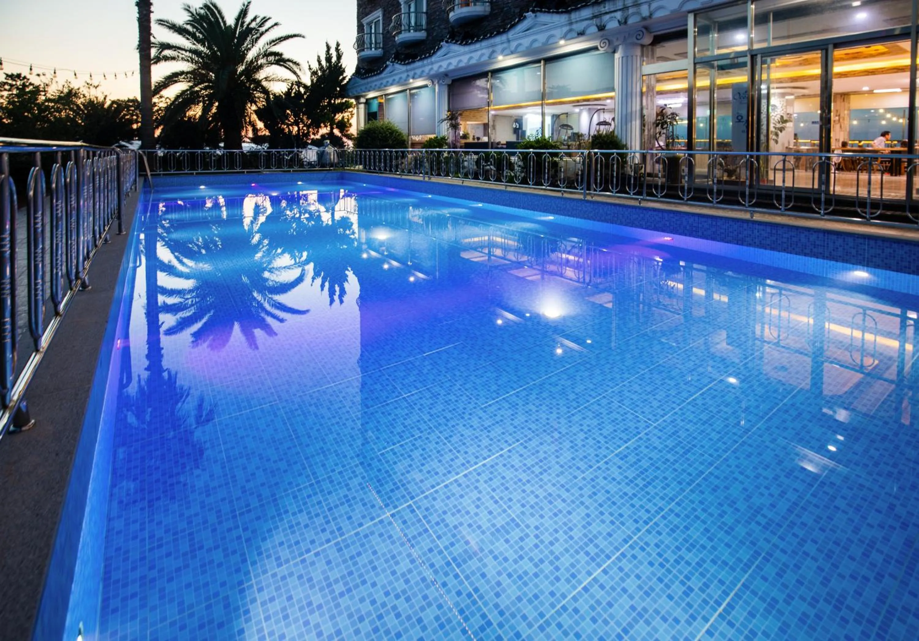 Swimming Pool in New Ocean Resort