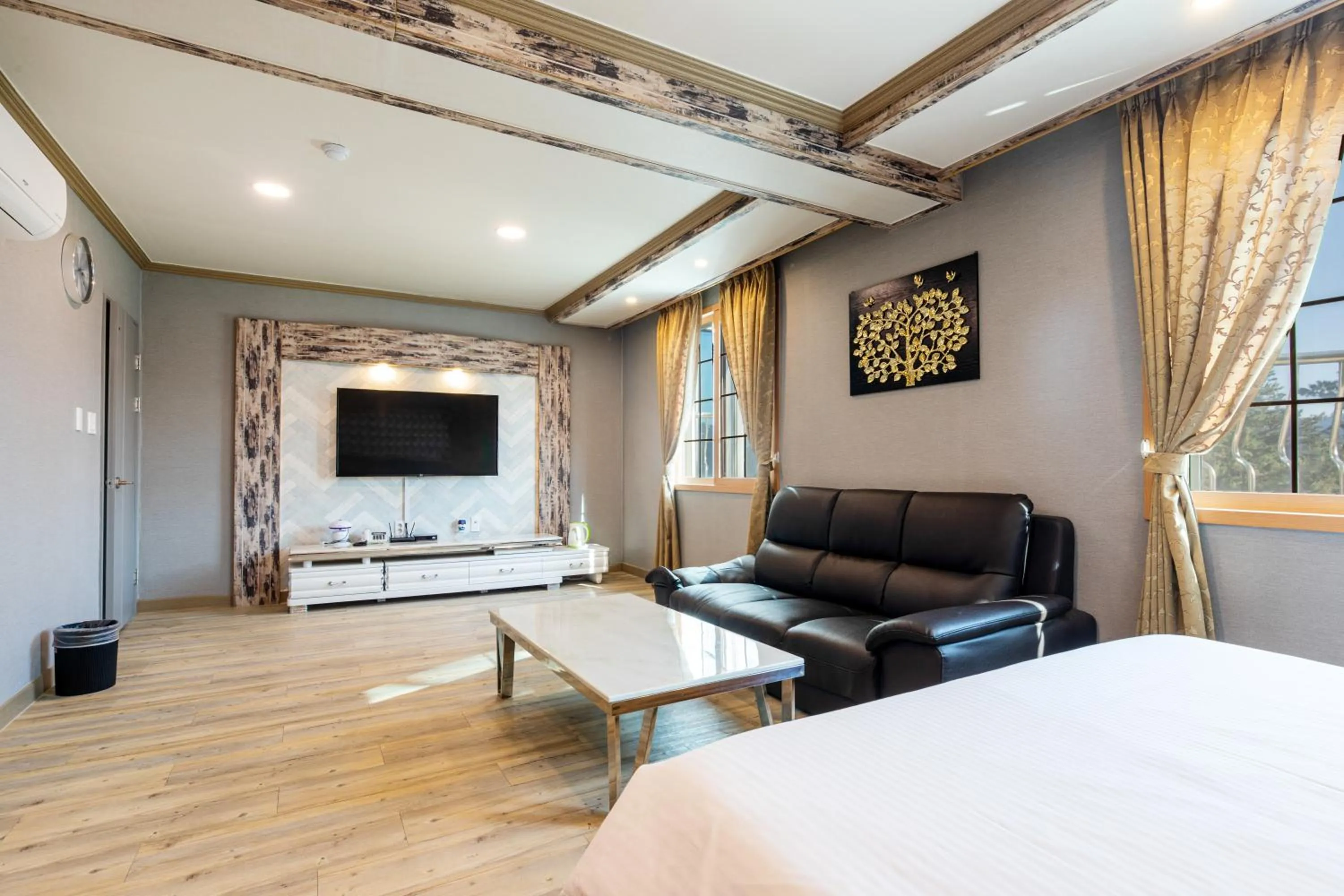 Seating Area in New Ocean Resort