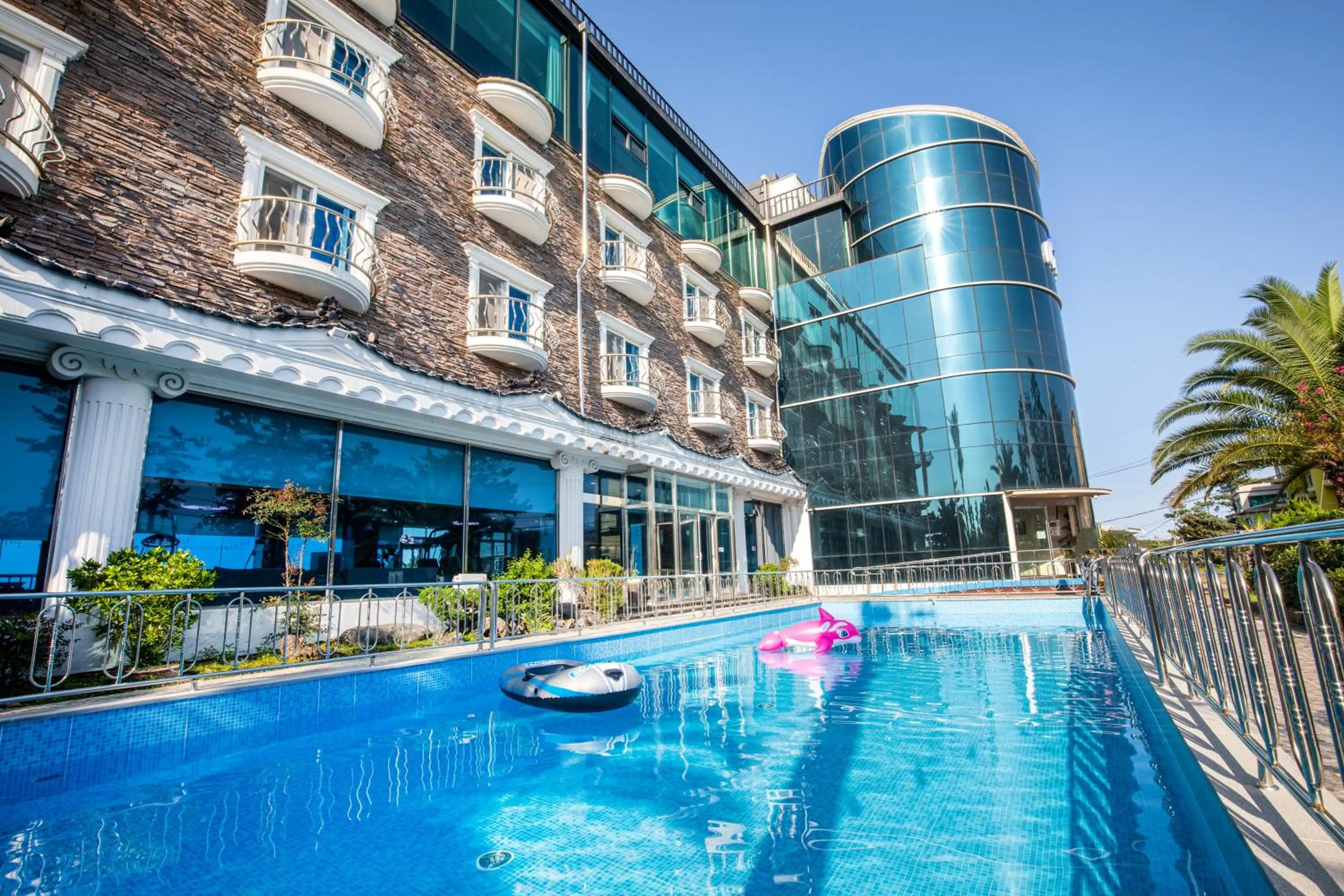 Property Building in New Ocean Resort