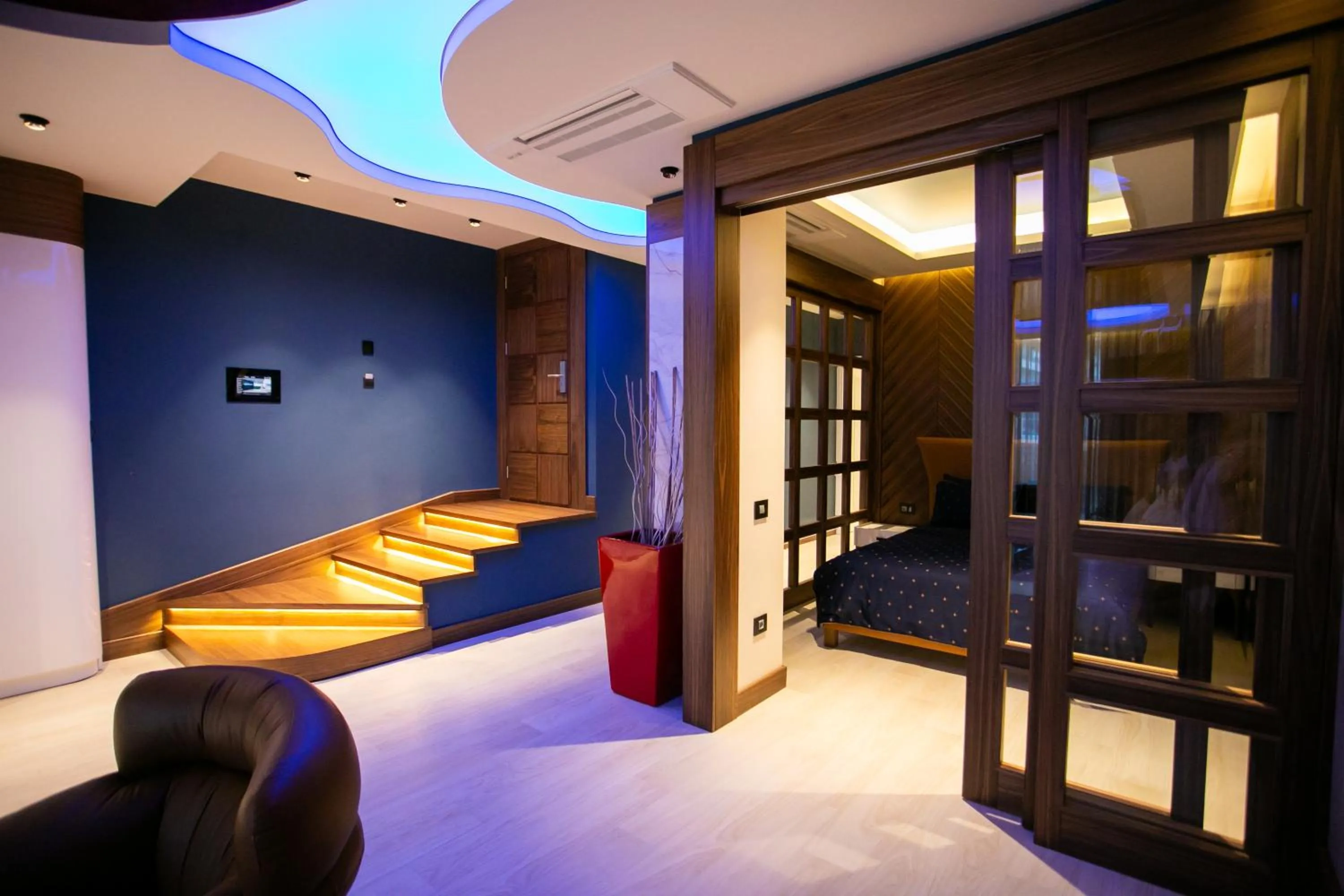 Bed in Lalila Blue Suites