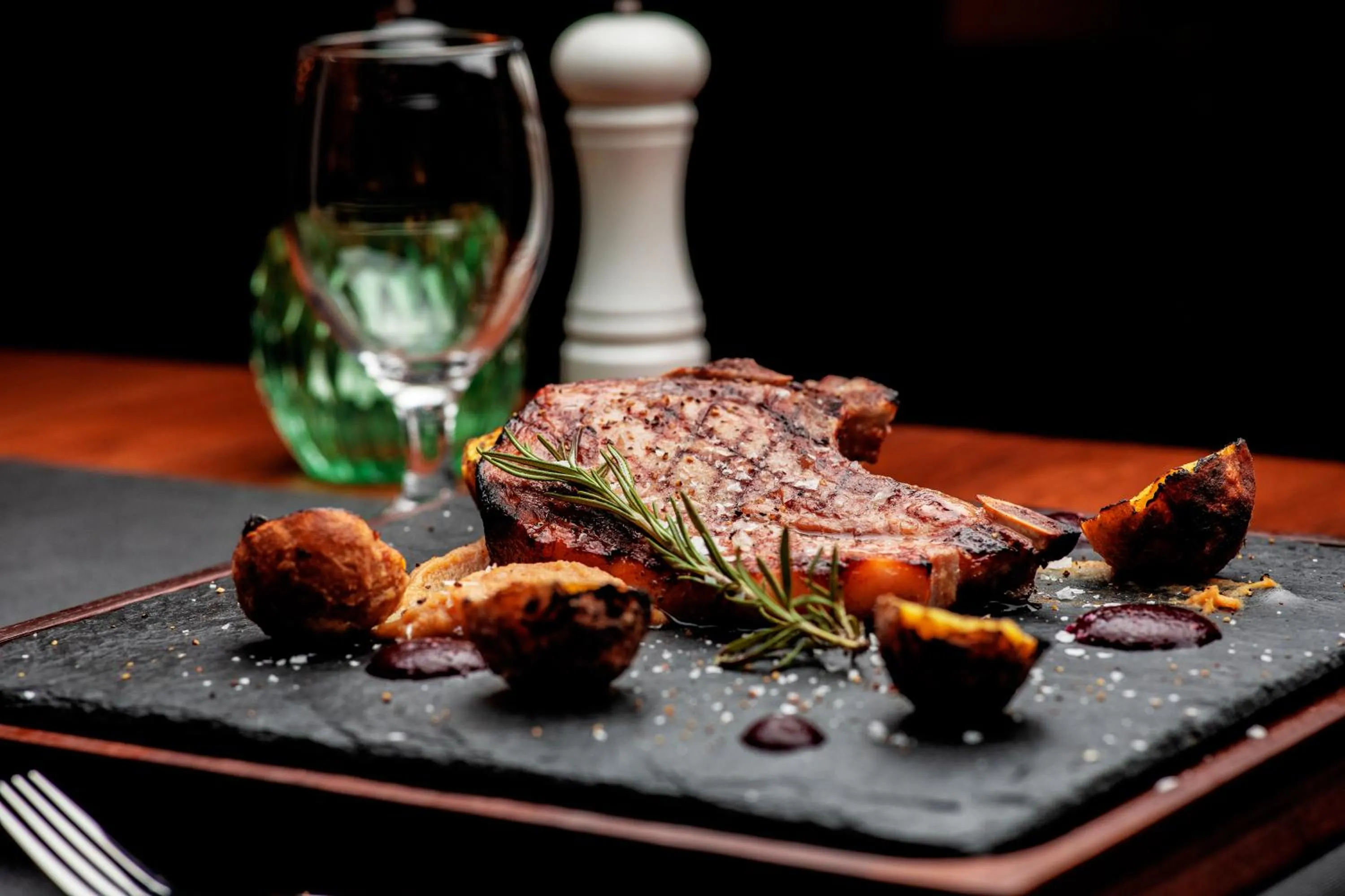 Restaurant/places to eat in Grand Park Hotel