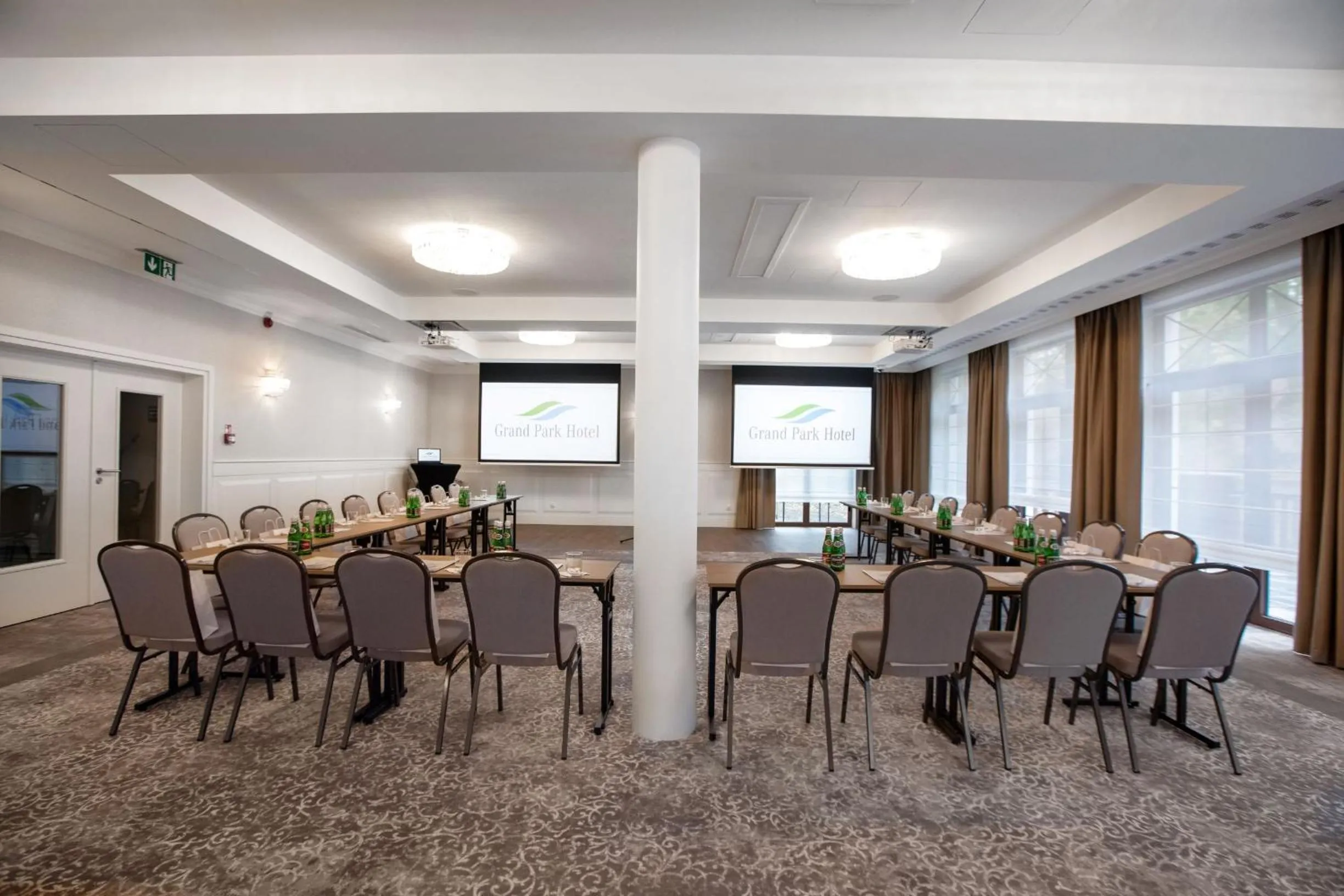 Meeting/conference room in Grand Park Hotel