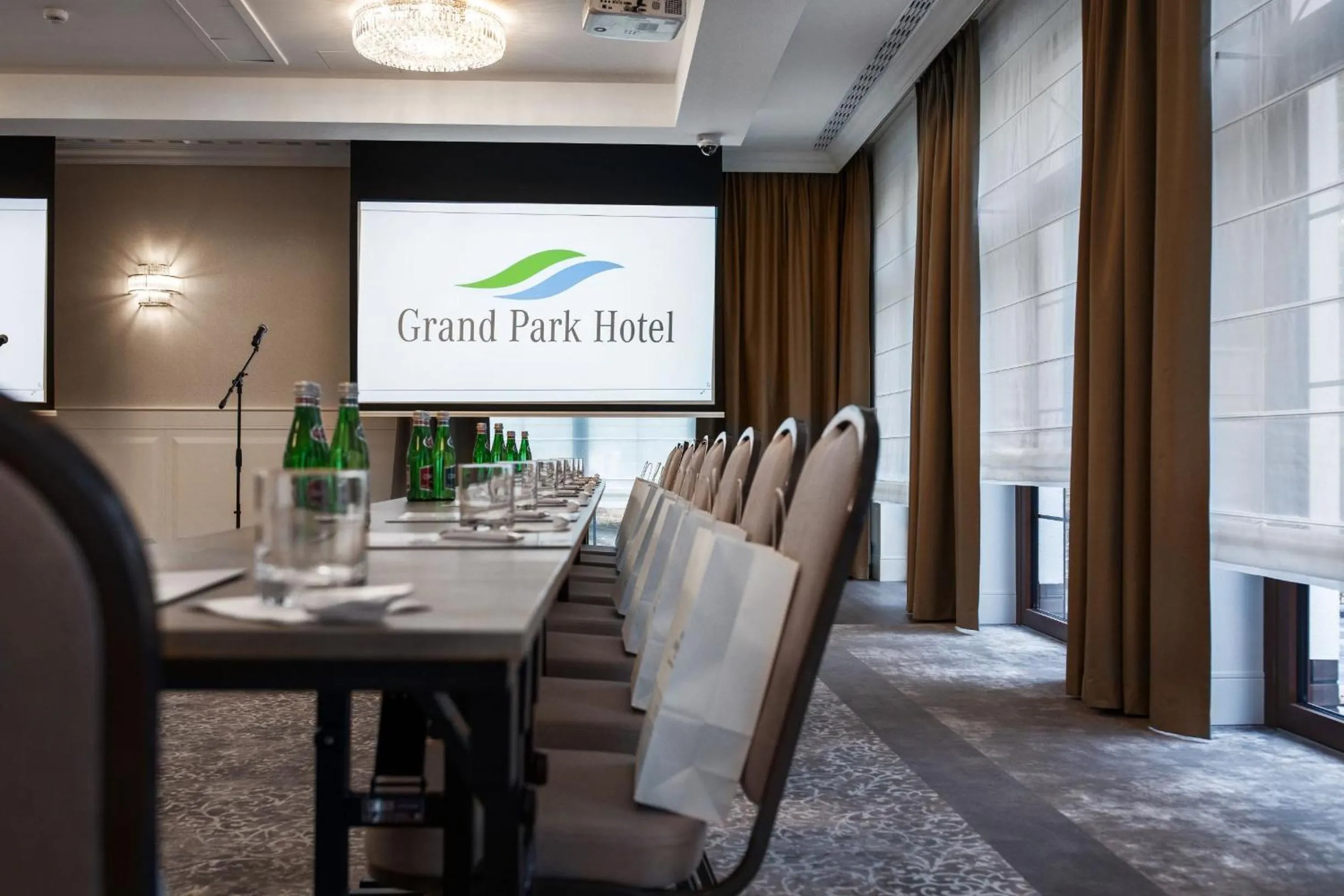 Meeting/conference room in Grand Park Hotel