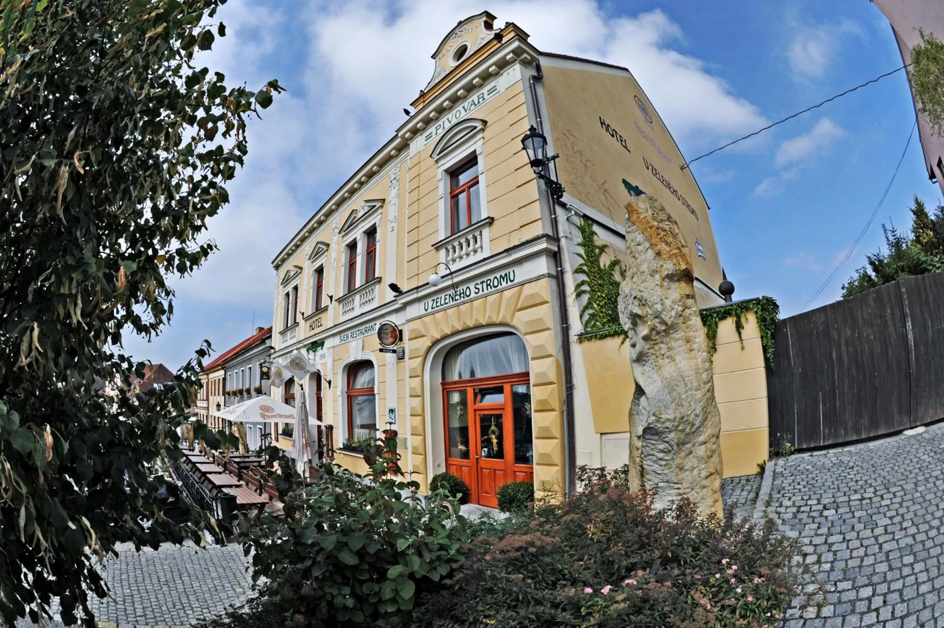 Hotel U Zeleneho stromu