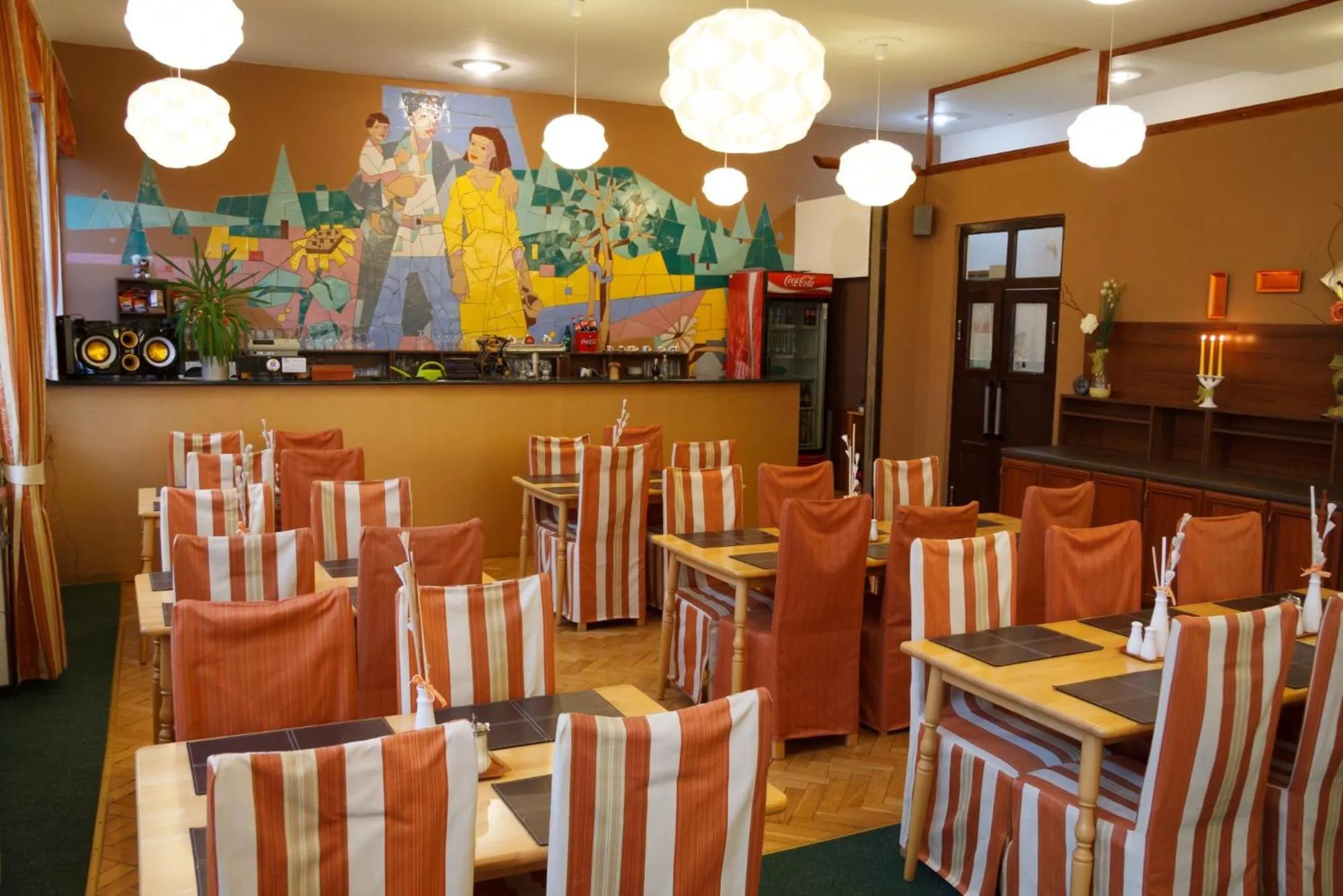 Restaurant/places to eat in Miramonti Apartmány