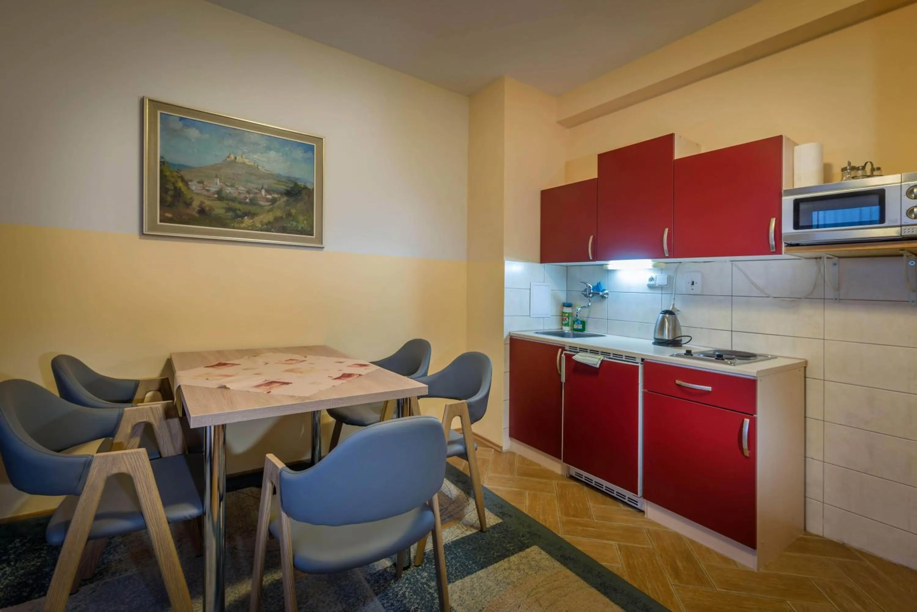 Kitchen or kitchenette in Miramonti Apartmány