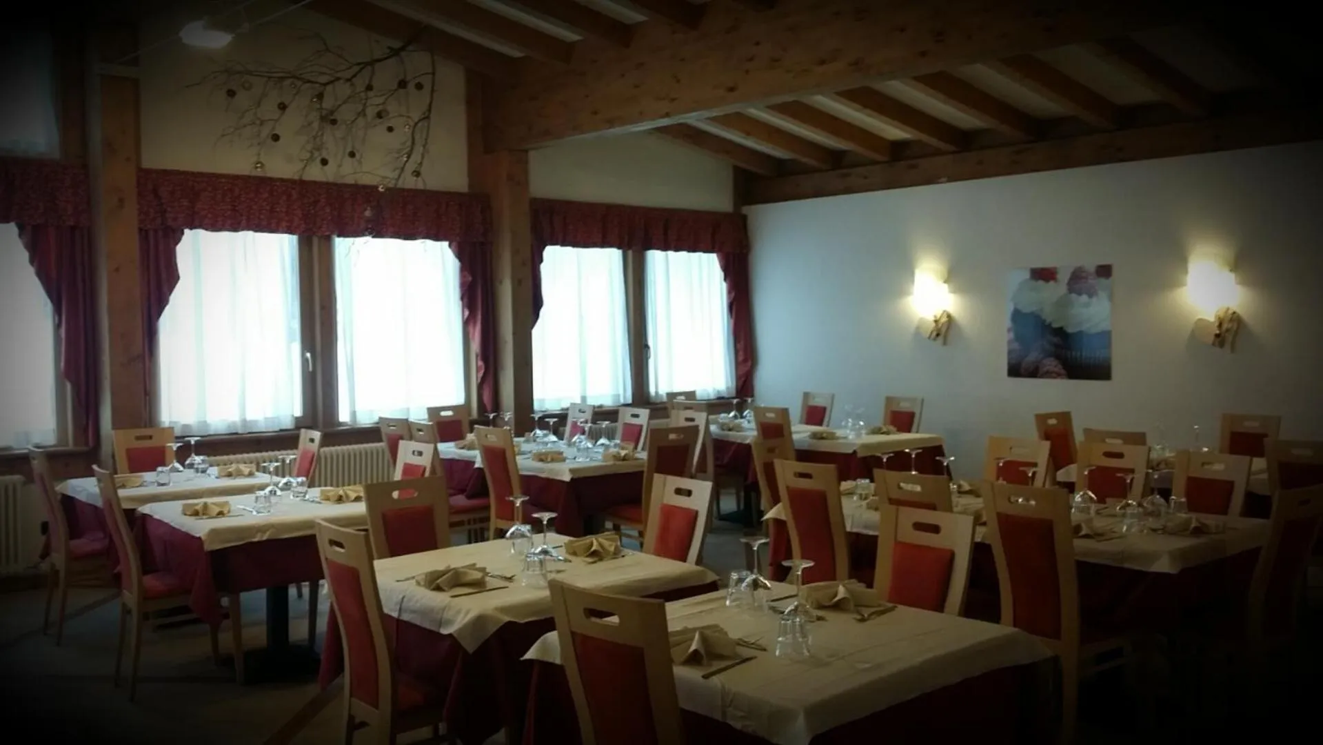 Dining area in Caminetto Mountain Resort