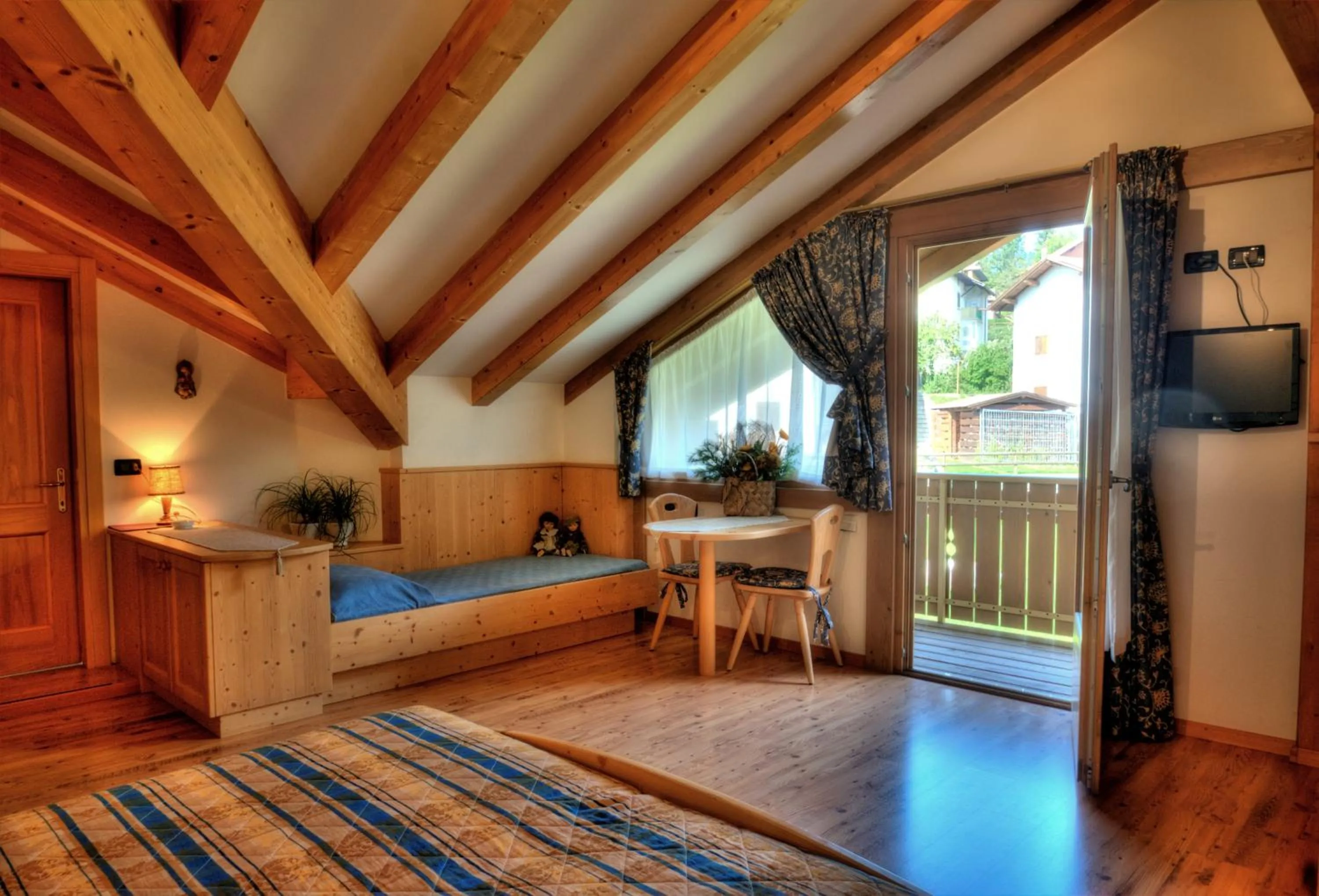 Bed in Caminetto Mountain Resort