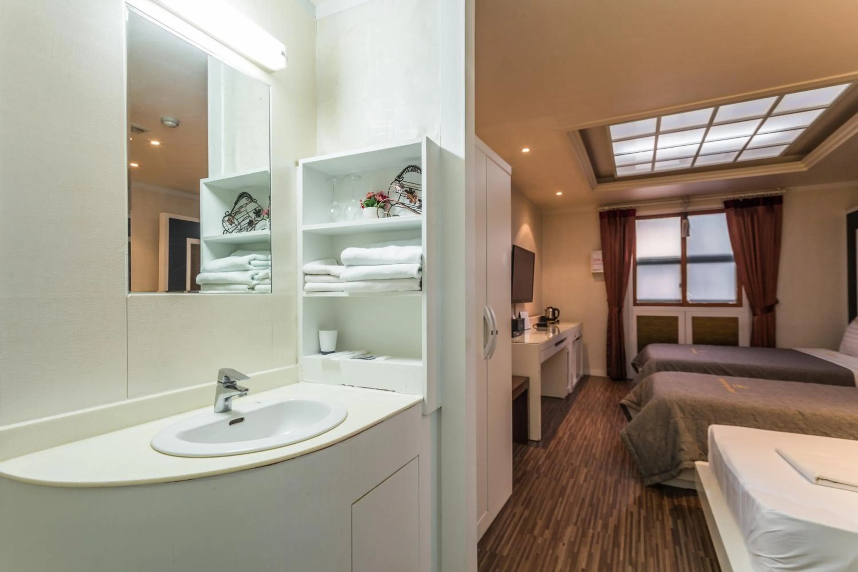 Bedroom in Incheon Airport Hotel