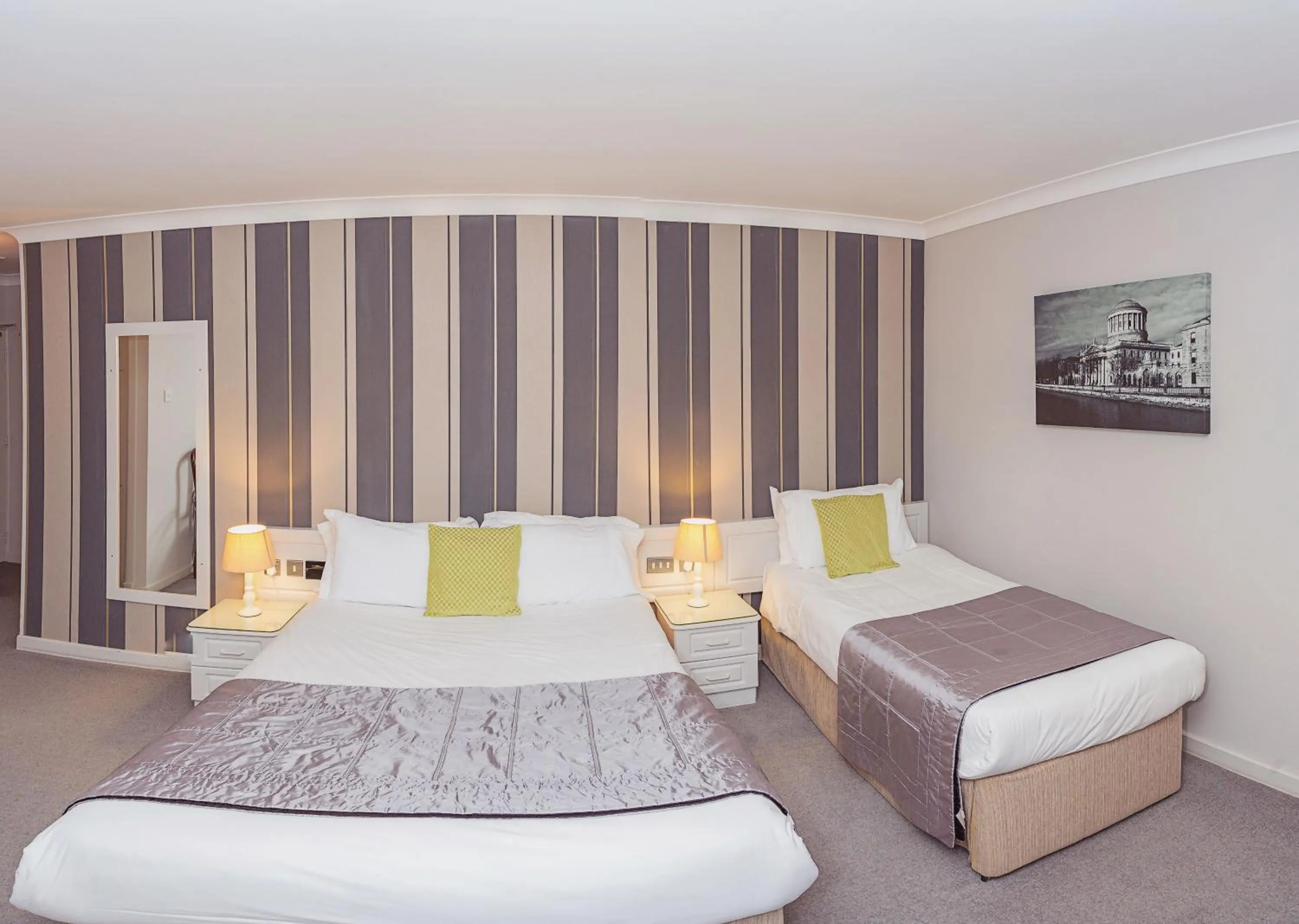 Photo of the whole room, Bed in Ardree House B&B