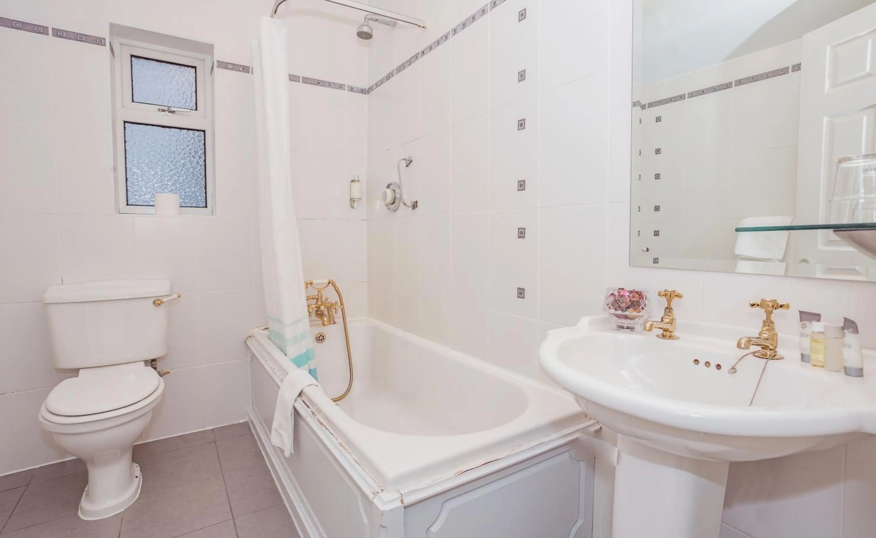 Bathroom in Ardree House B&B