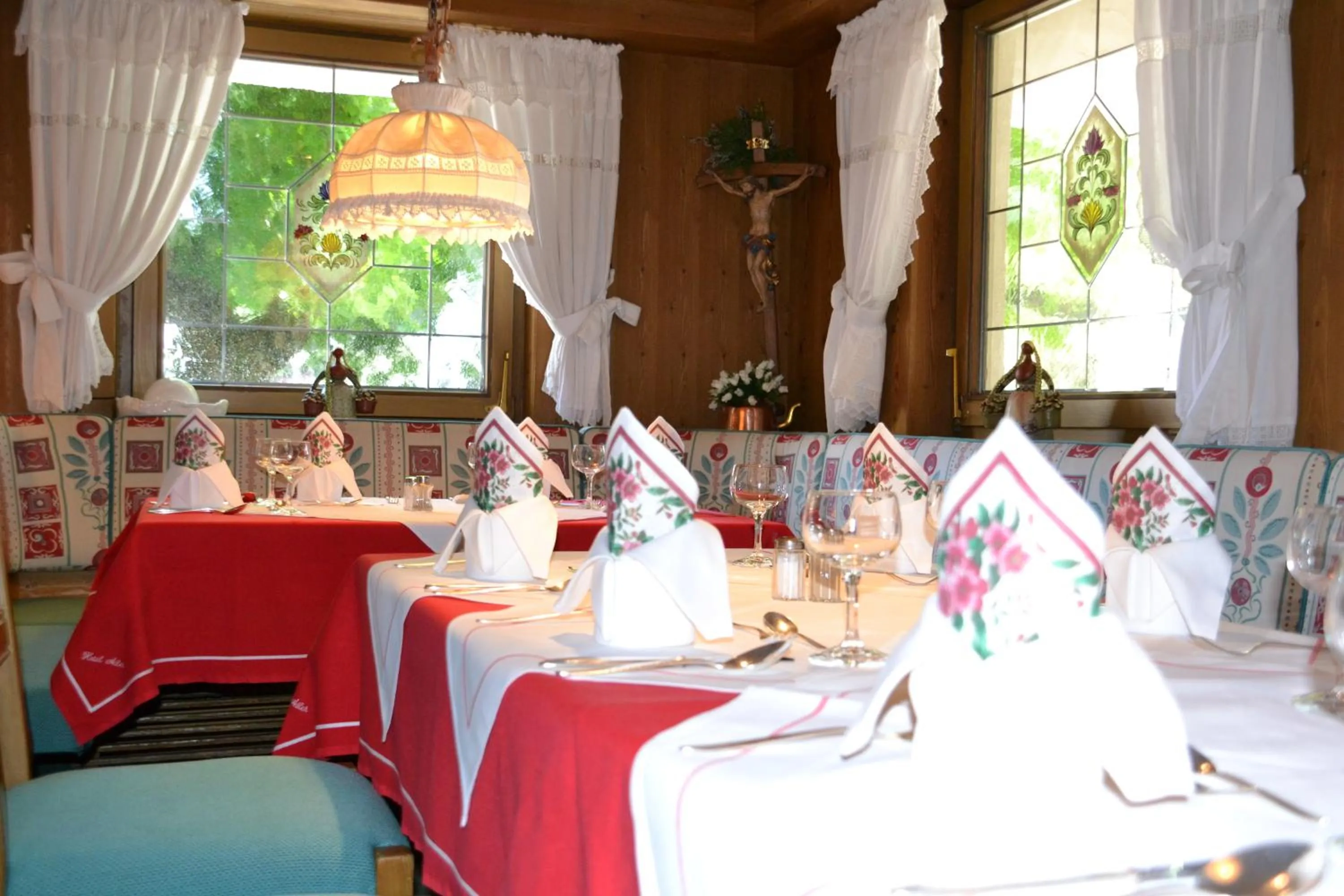 Restaurant/places to eat in Hotel Gasthof Adler