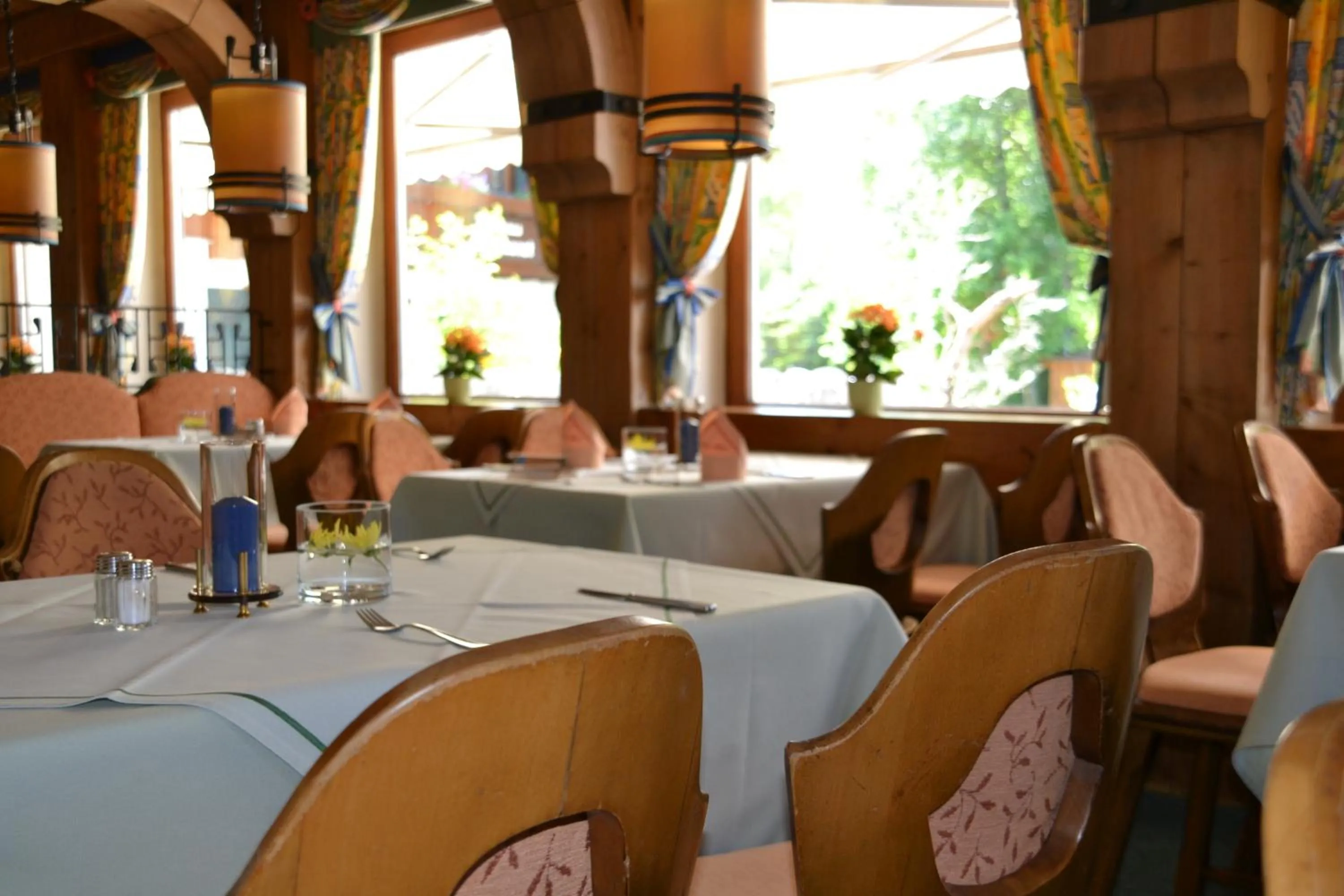 Restaurant/places to eat in Hotel Gasthof Adler