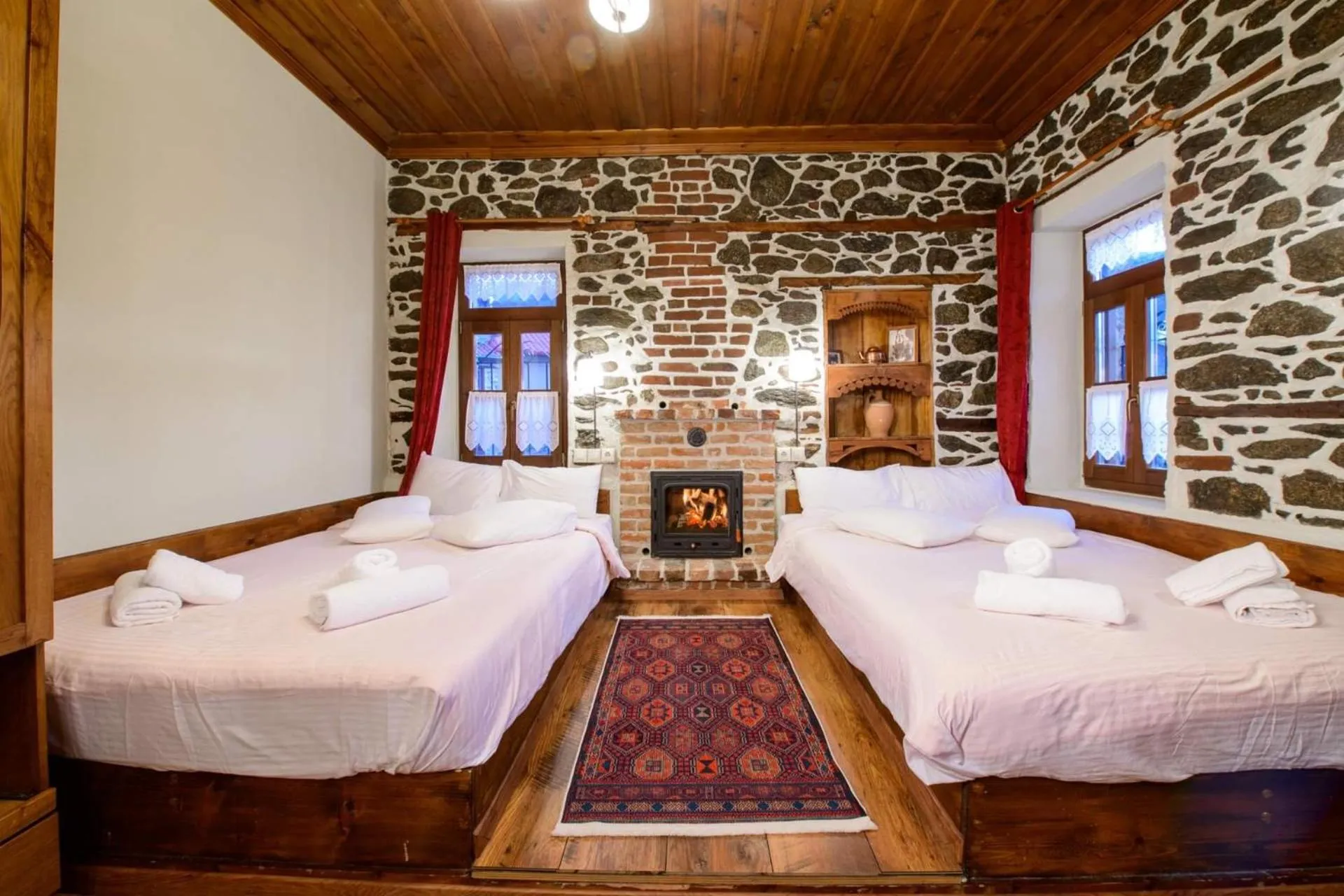 Bed in Agios Germanos