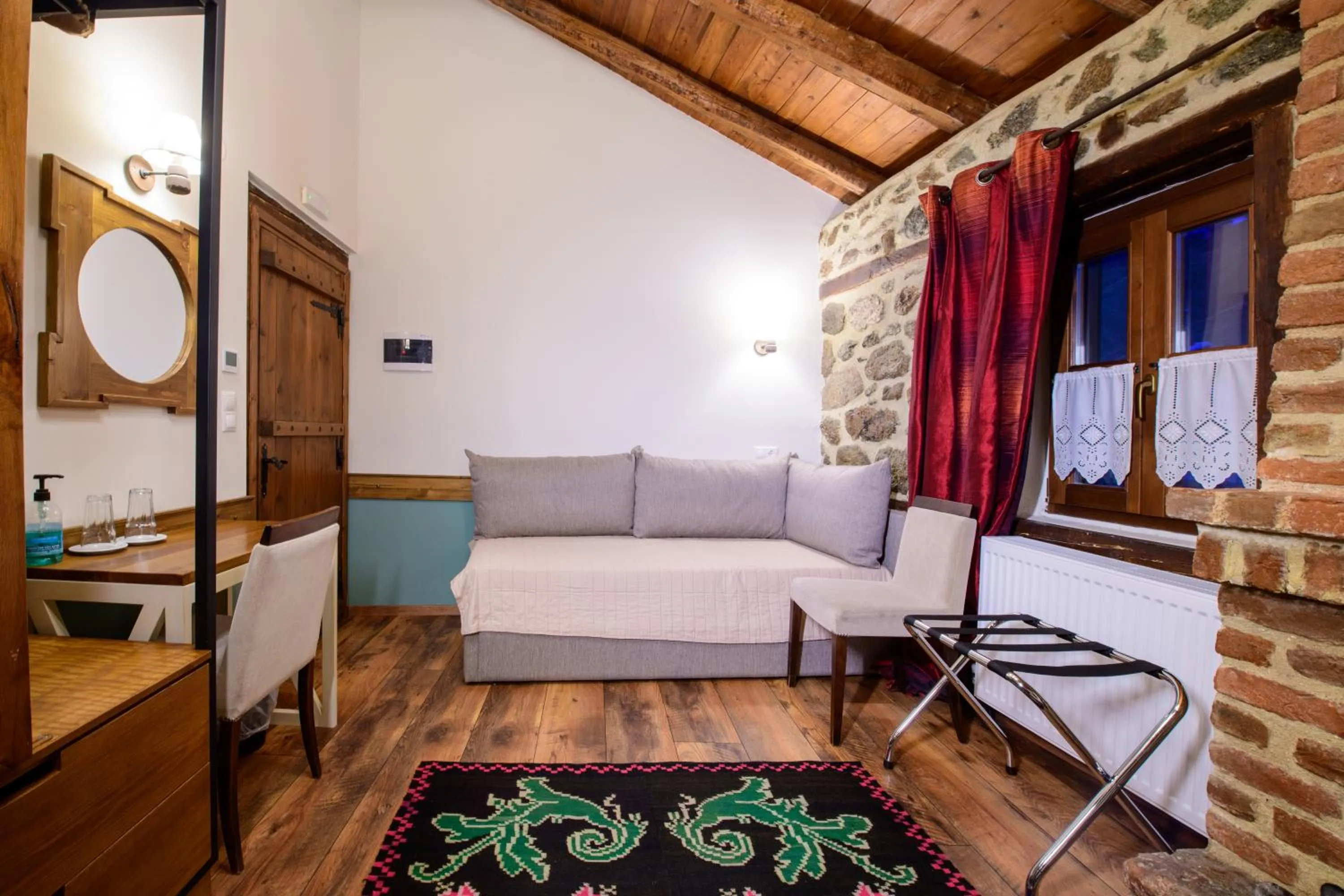 Photo of the whole room in Agios Germanos