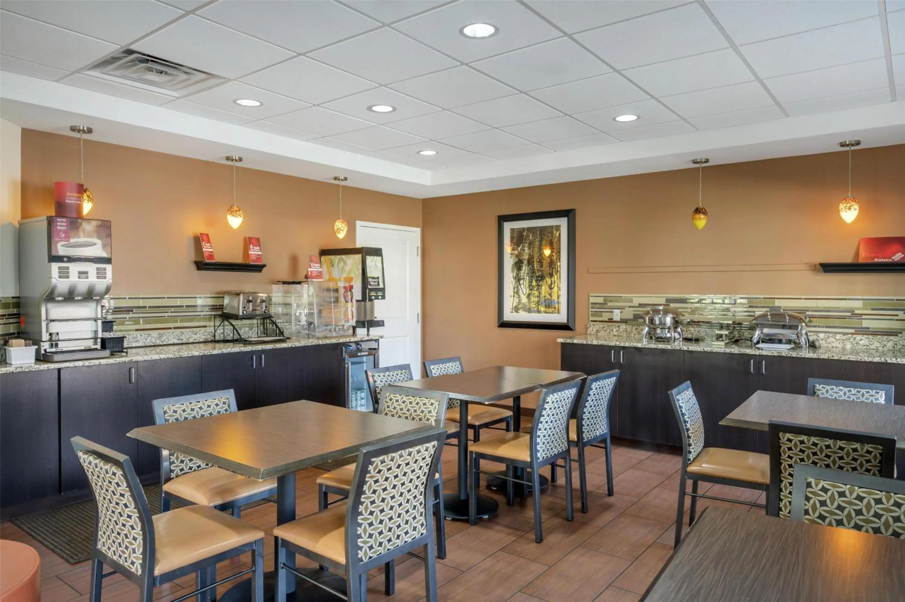 Breakfast in Best Western Plus College Park Hotel