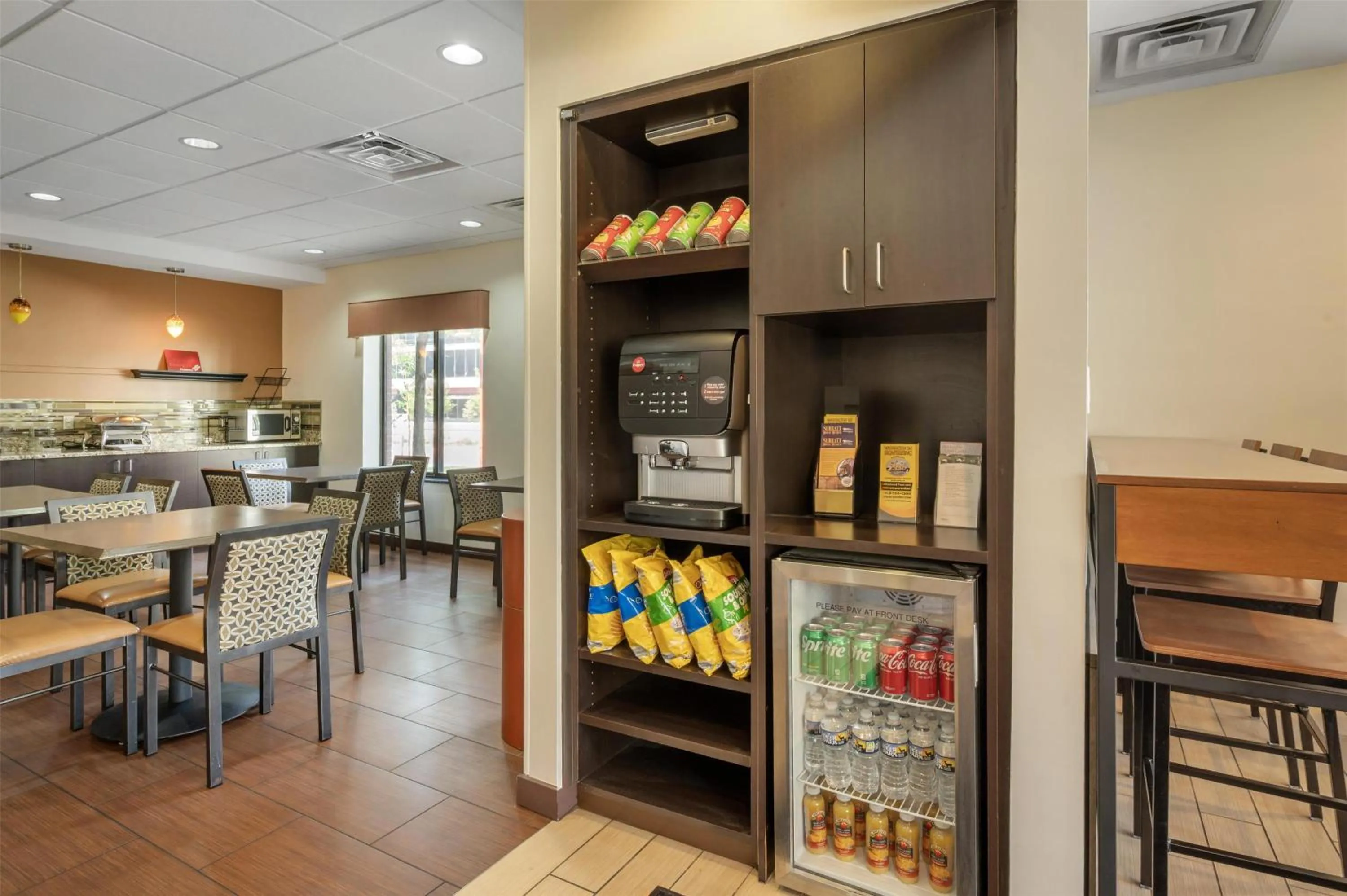 Property building in Best Western Plus College Park Hotel