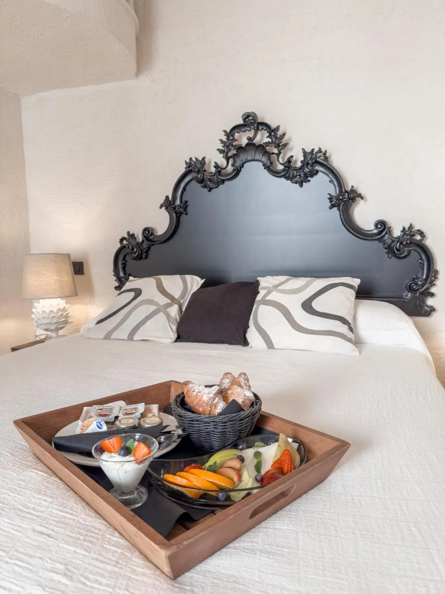 Bed in Bellavista Suites