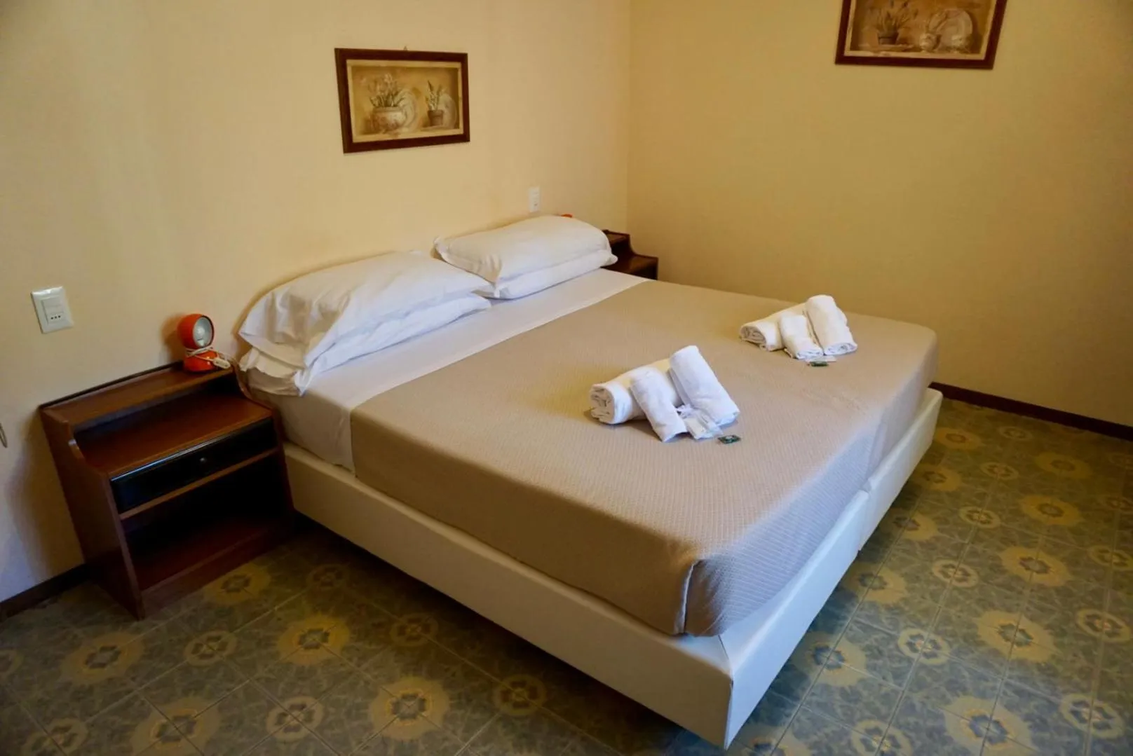 Bedroom, Bed in Hotel Diana