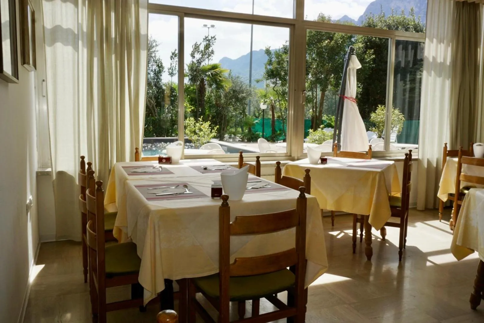 Breakfast in Hotel Diana