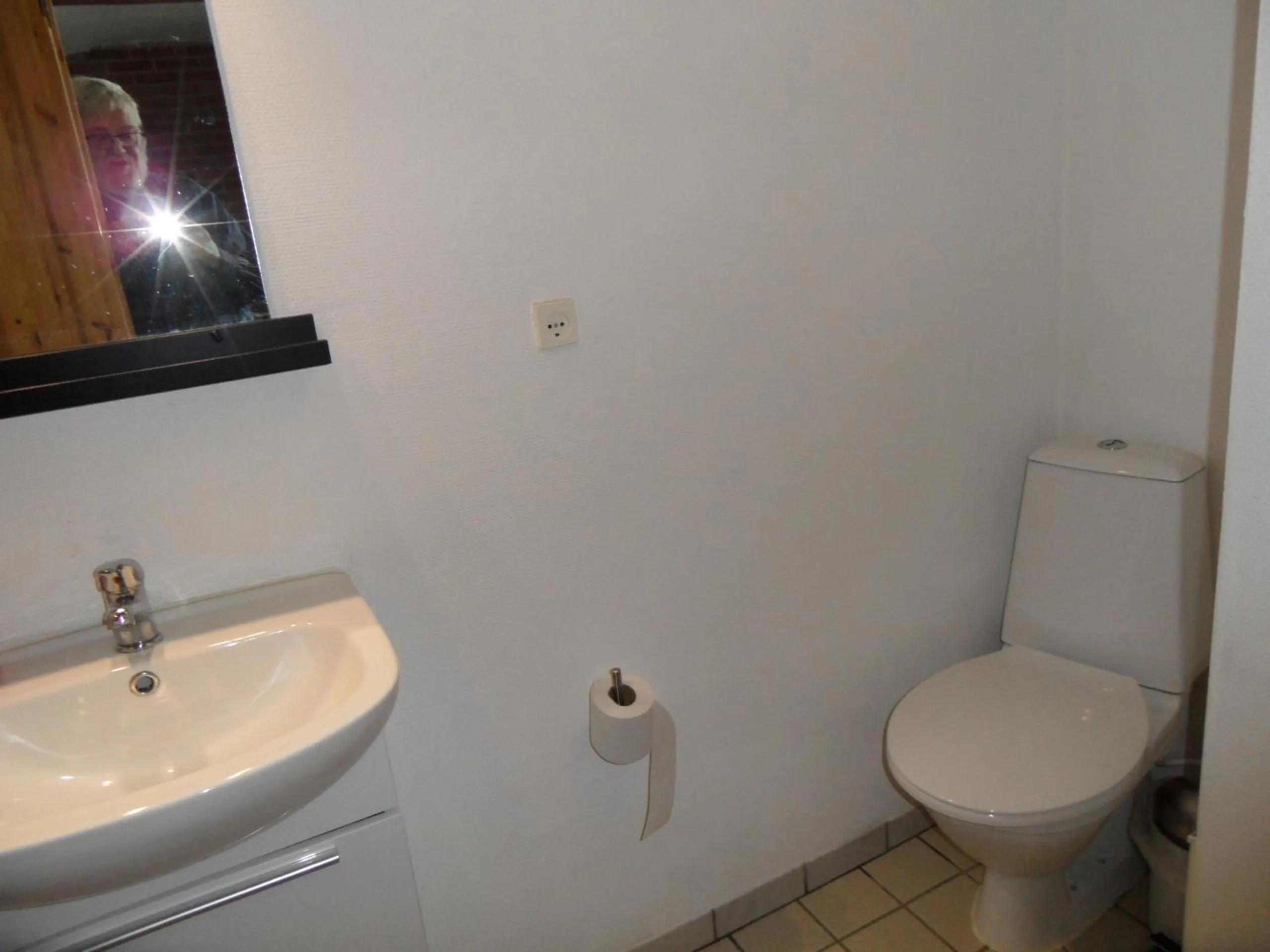 Toilet in Motel Herning