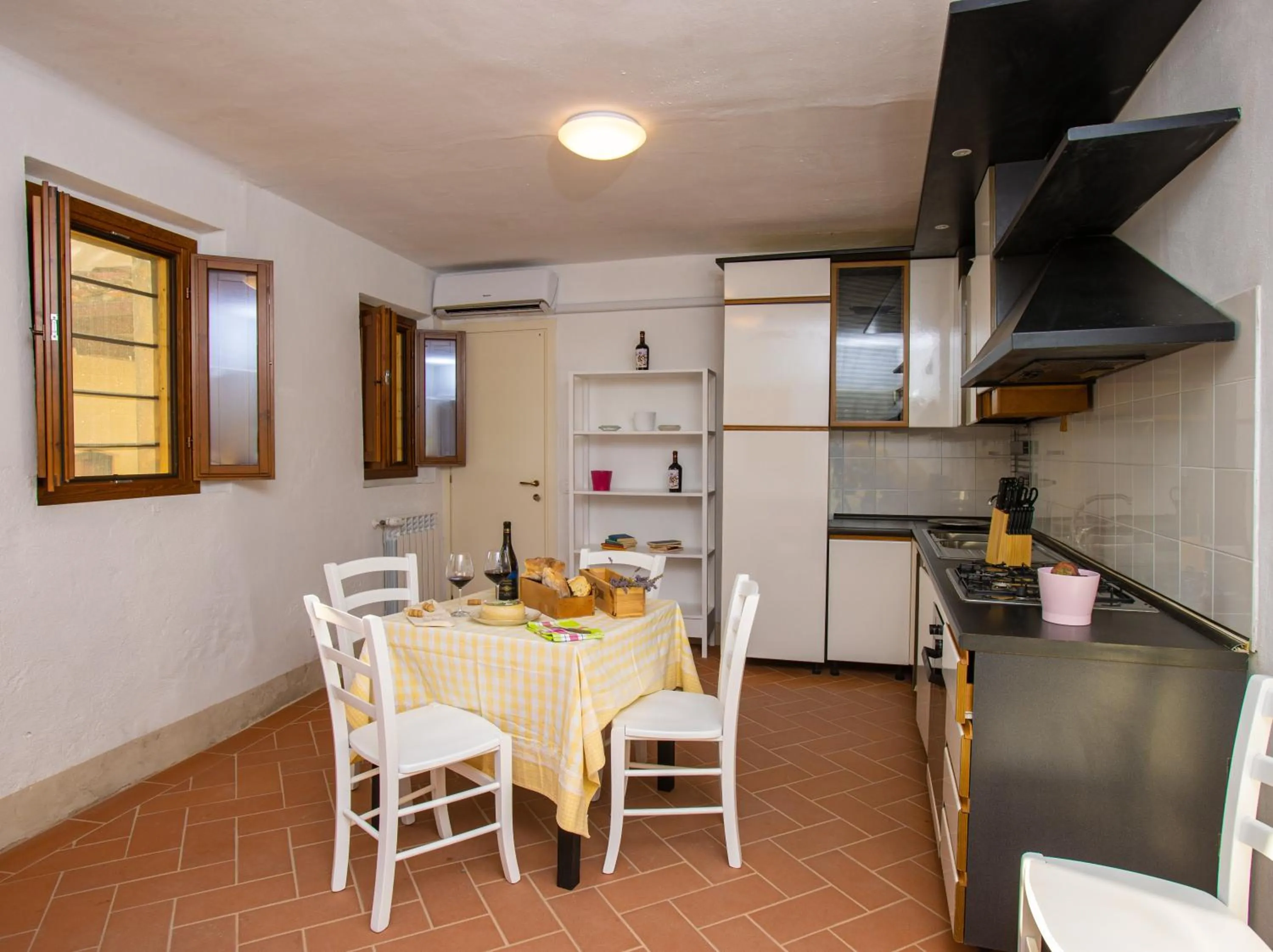 Kitchen or kitchenette in Agriturismo Streda Wine & Country Holiday