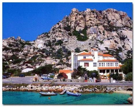Facade/entrance in Hotel Nido D'aquila