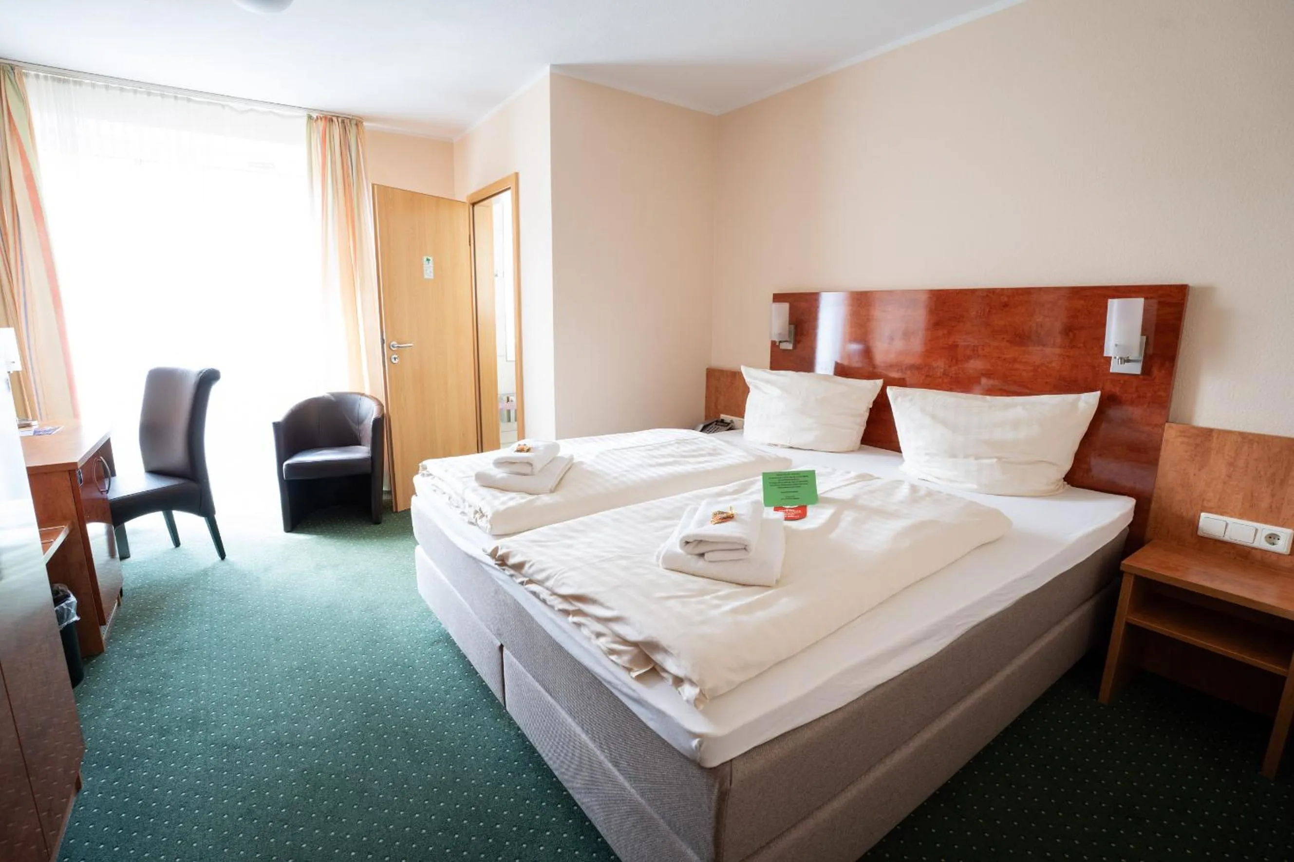 Bedroom, Bed in Hotel am Holzhafen
