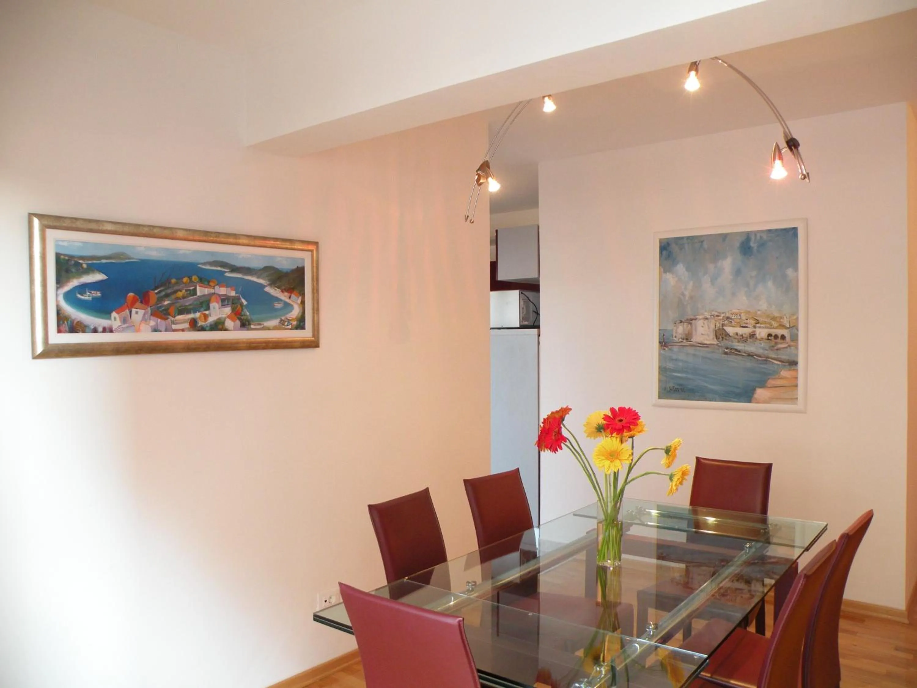 Dining area in Villa Rosa