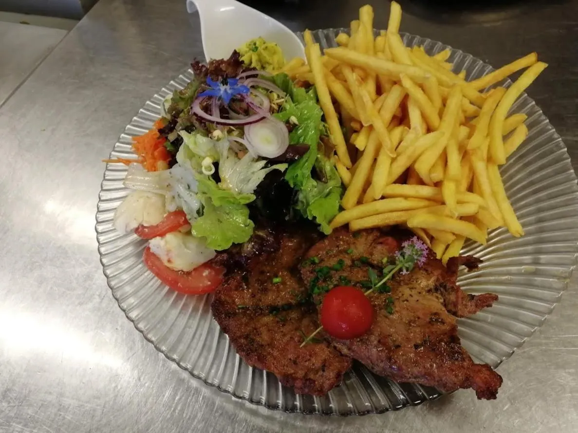 Restaurant/places to eat in Hotel Restaurant Albans Sonne