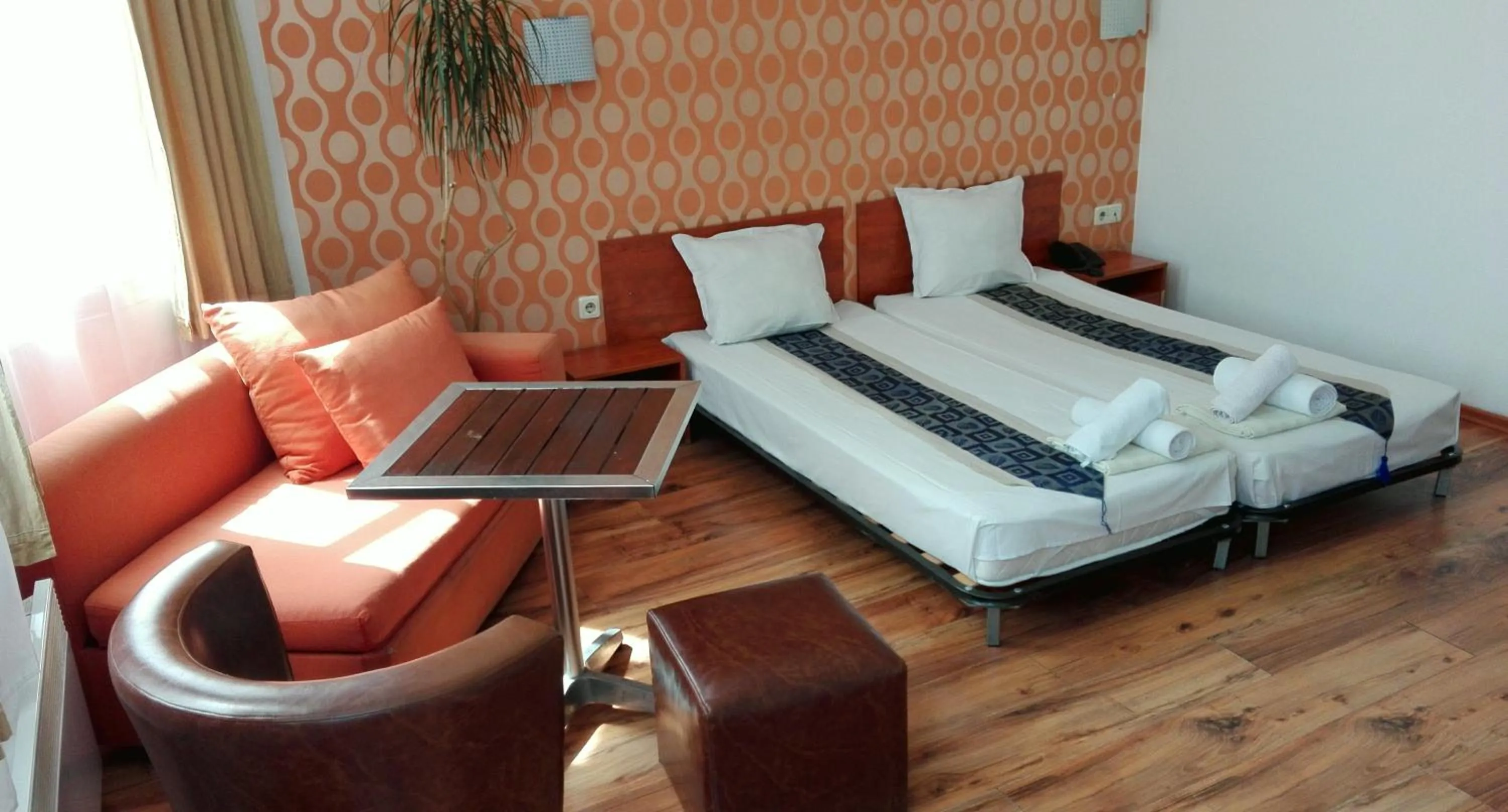 Photo of the whole room in Scotty's Boutique Hotel