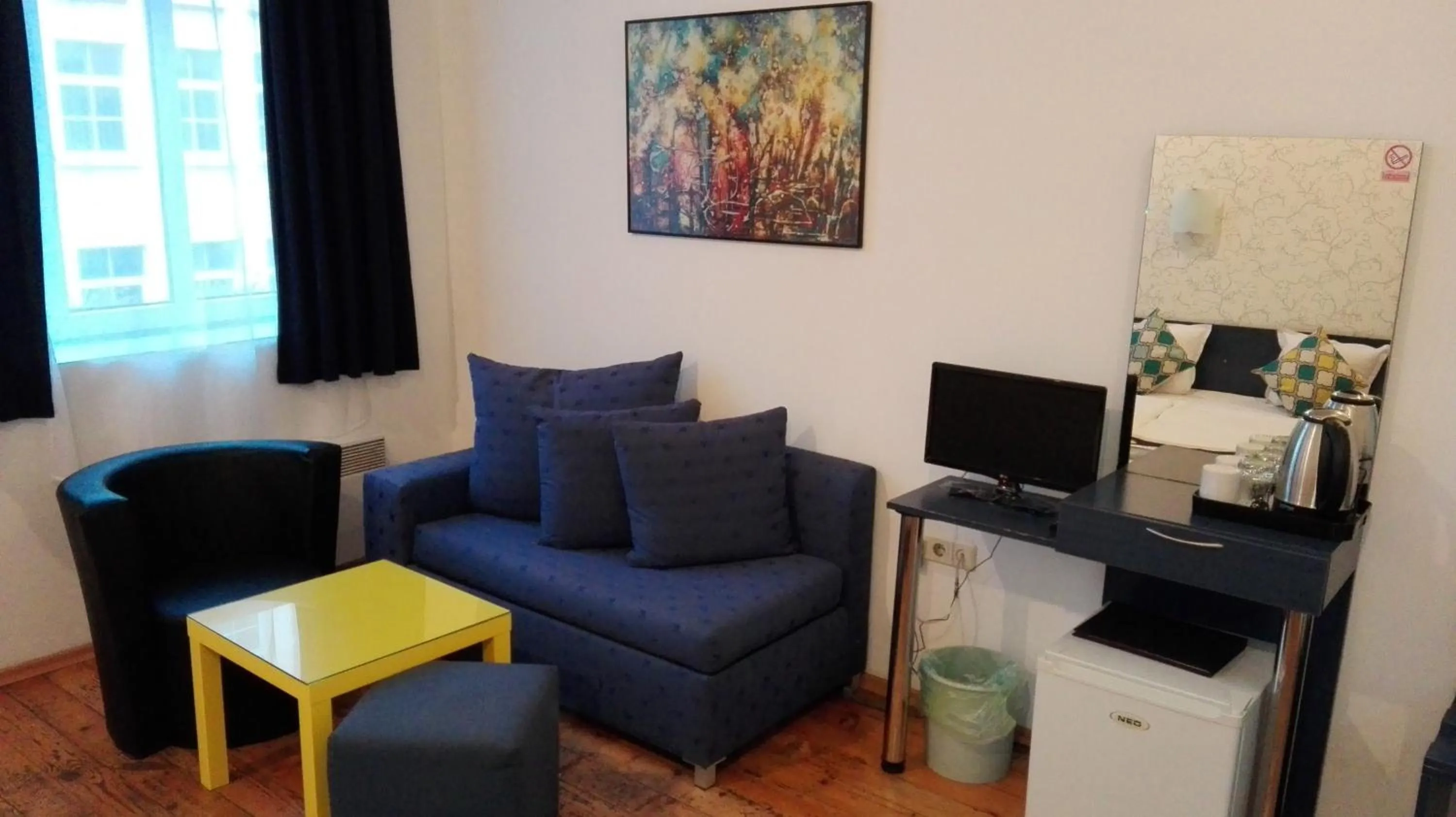 Seating area in Scotty's Boutique Hotel