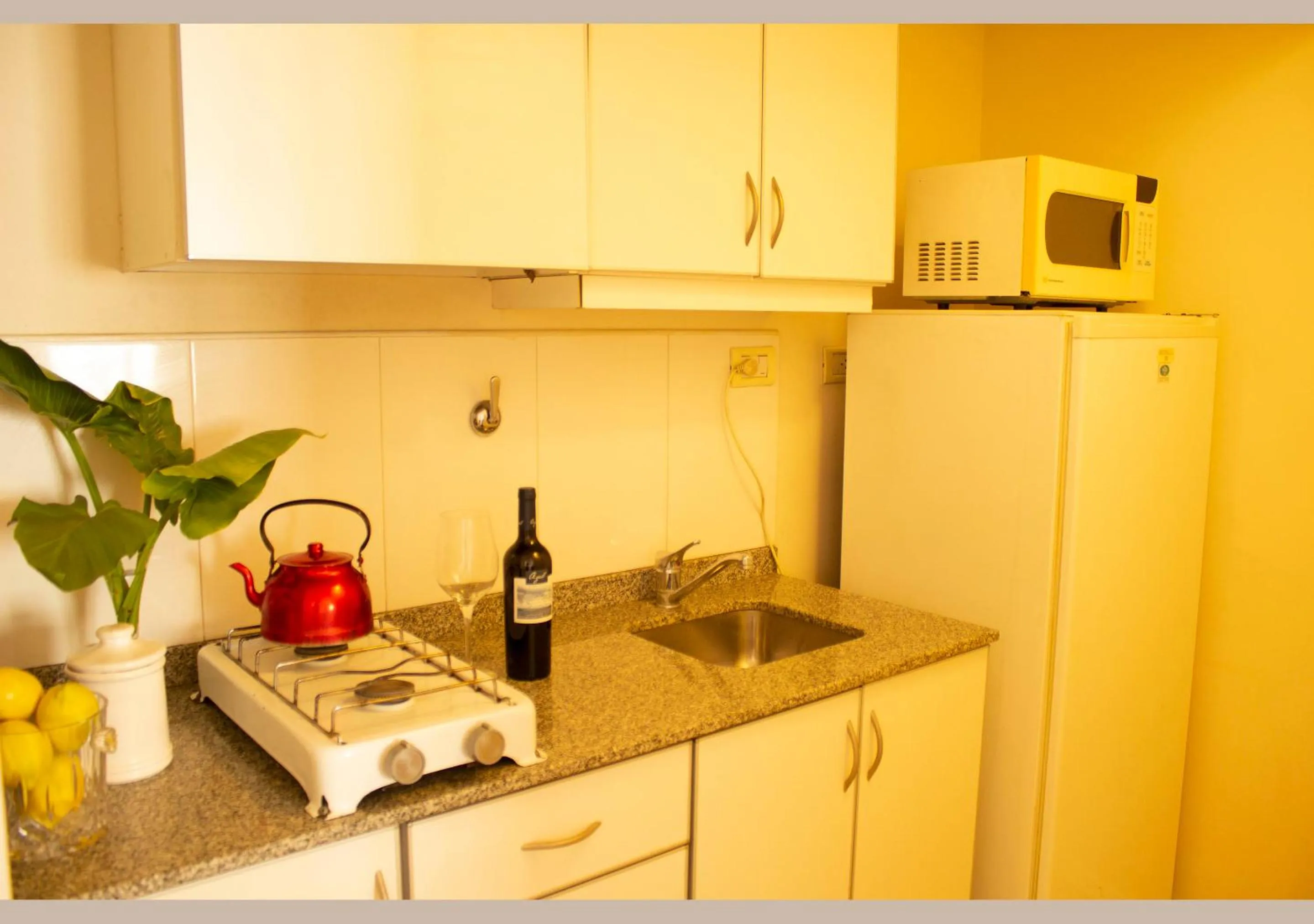 Coffee/tea facilities in Uvas Apart Hotel