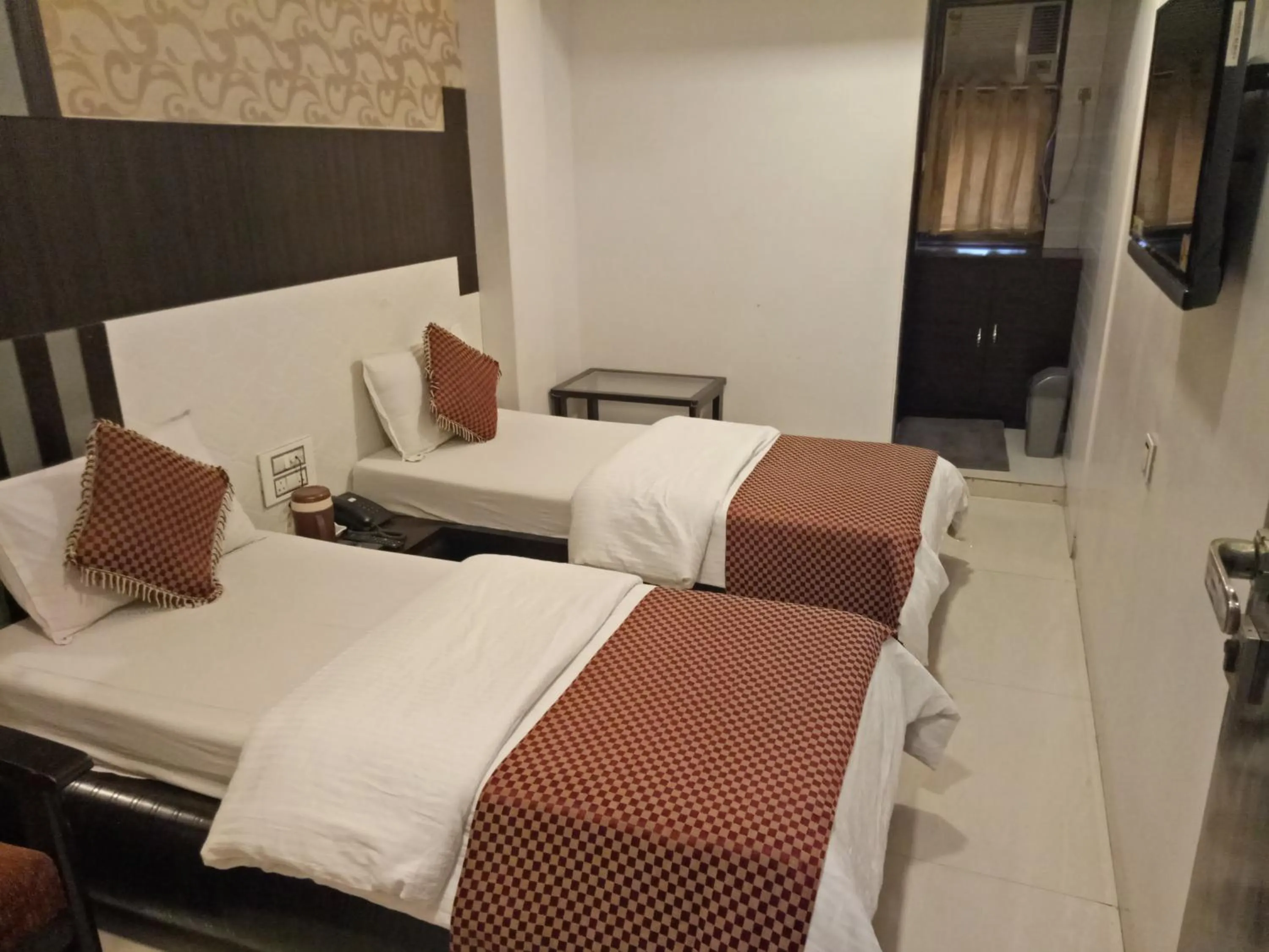 Bed in Hotel Navi Mumbai