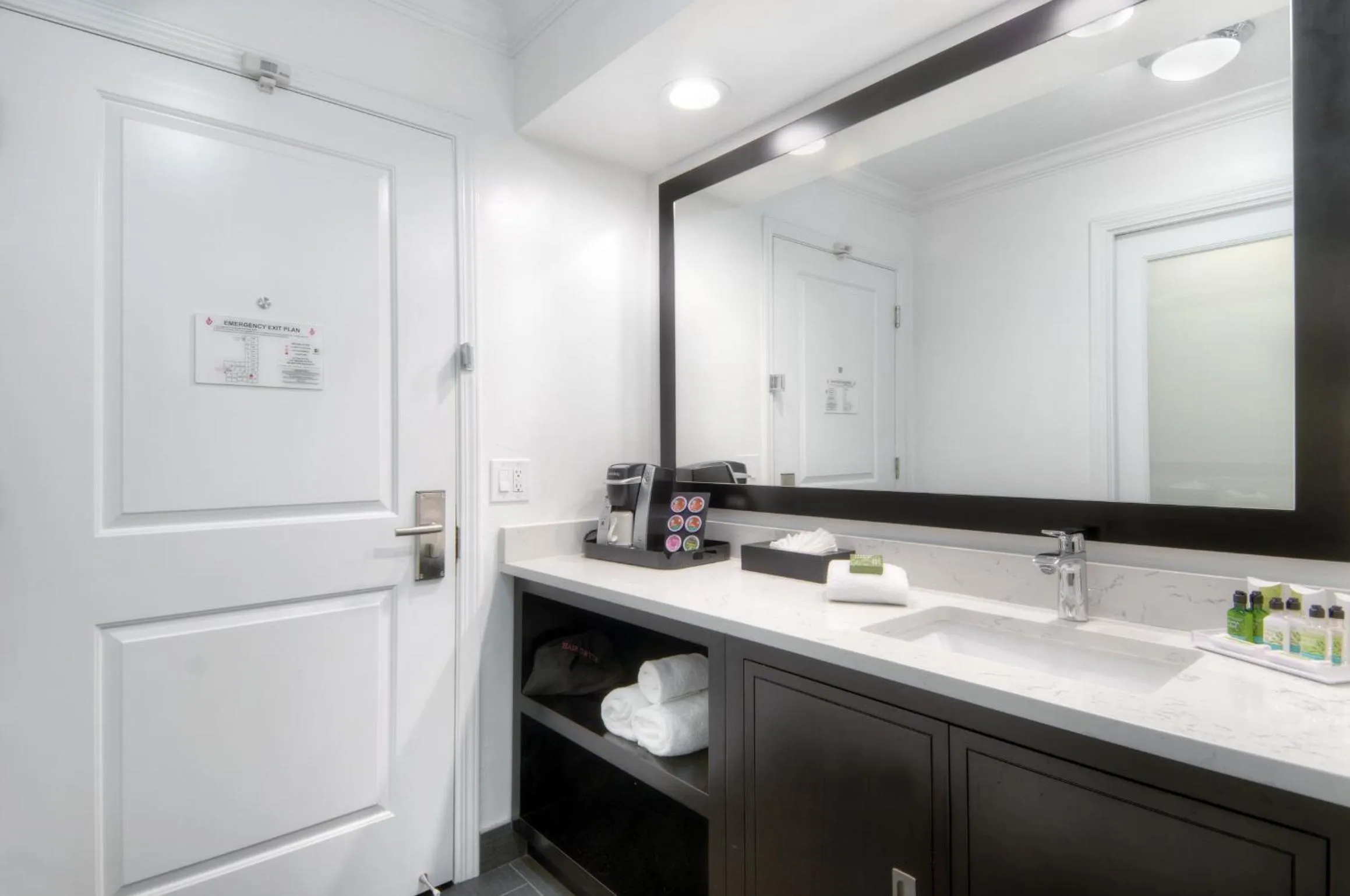 Bathroom in Aggie Inn, an Ascend Collection Hotel