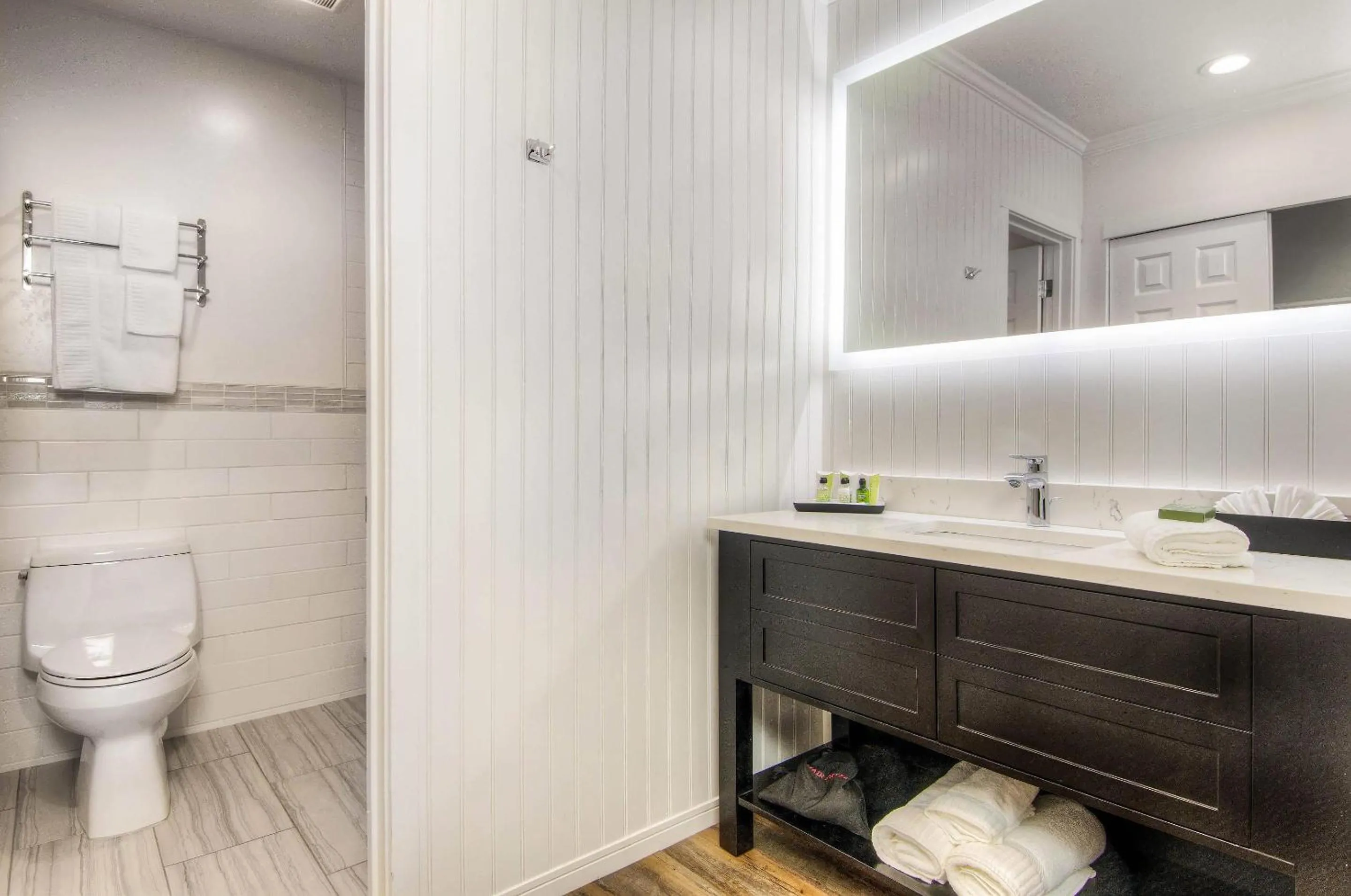 Bathroom in Aggie Inn, an Ascend Collection Hotel