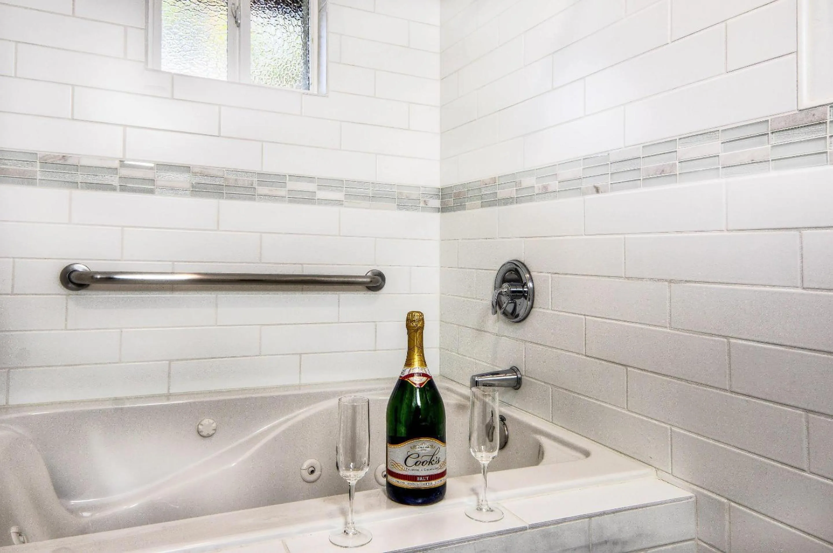 Bedroom in Aggie Inn, an Ascend Collection Hotel