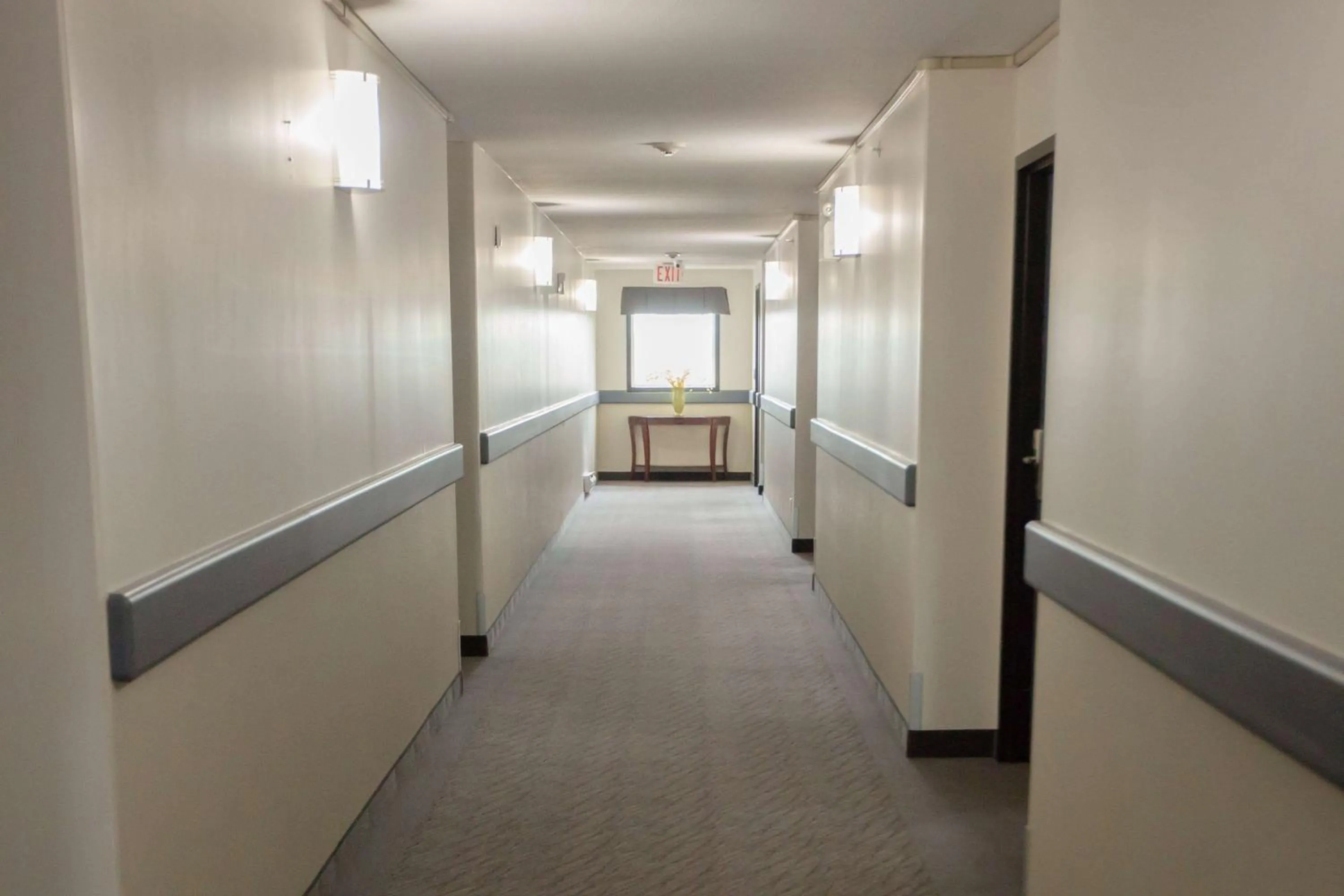 Lobby or reception in Super 8 by Wyndham Whitecourt